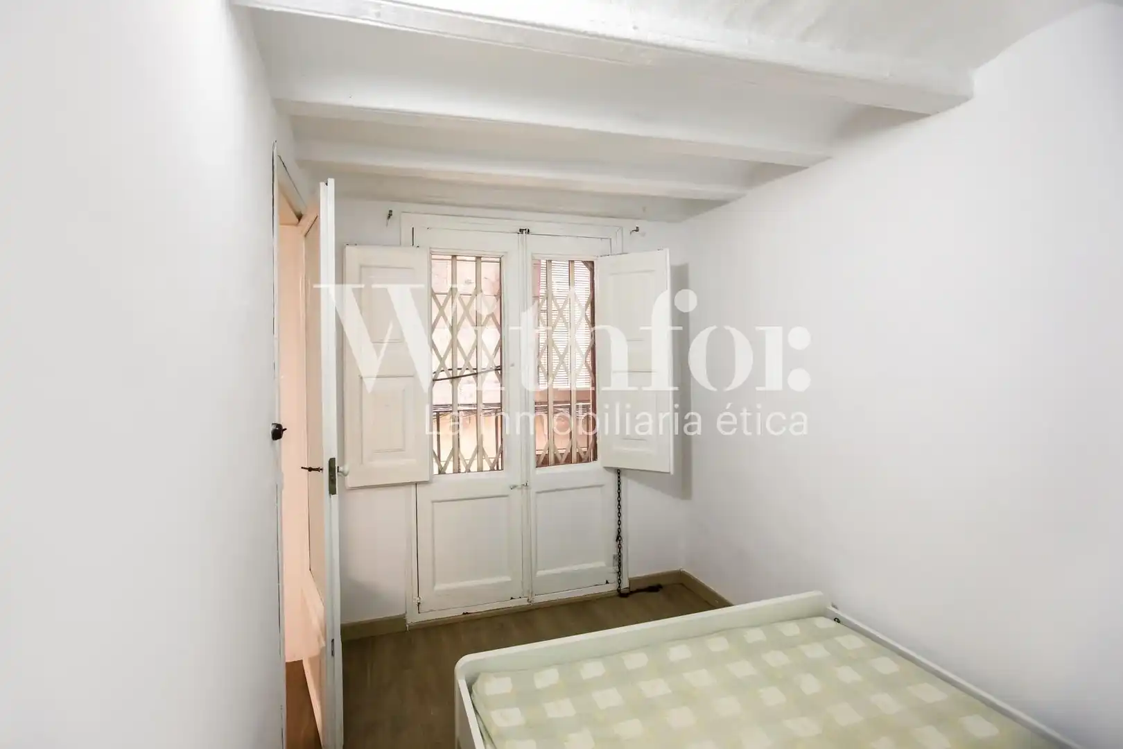 Habitación de Planta baja en venta en Barcelona con Aire acondicionado, Parquet y Balcón