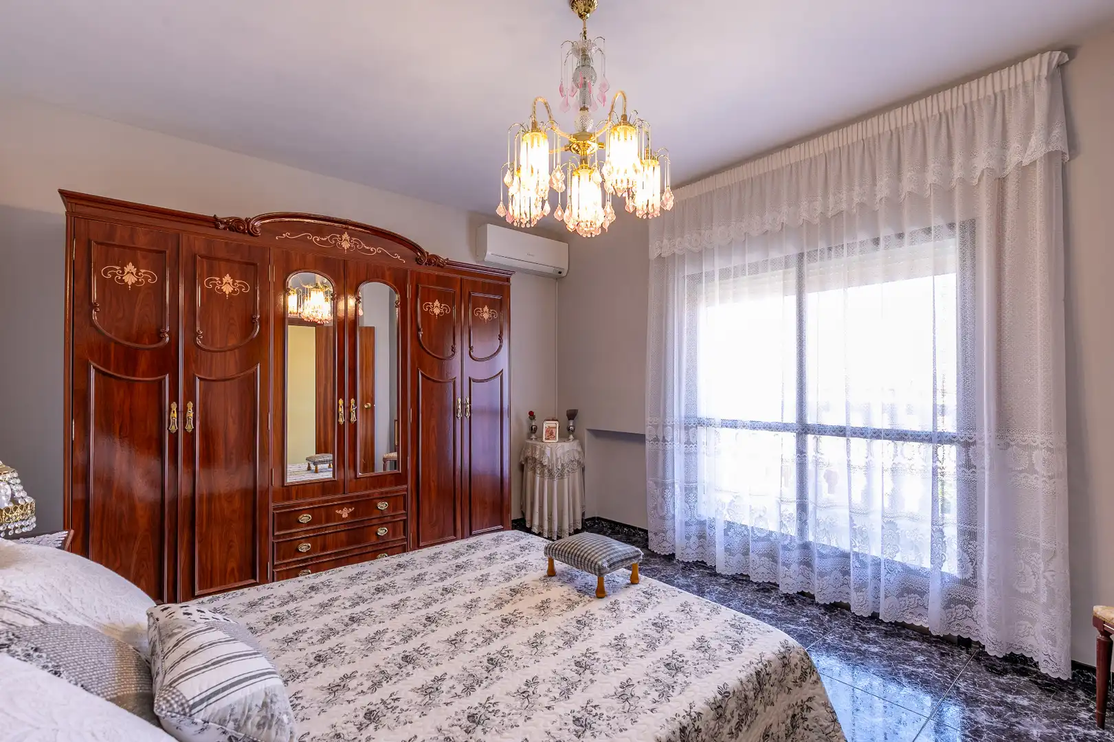 Dormitori de Casa adosada en venda en Alagón del Río amb Aire condicionat, Calefacció i Jardí privat