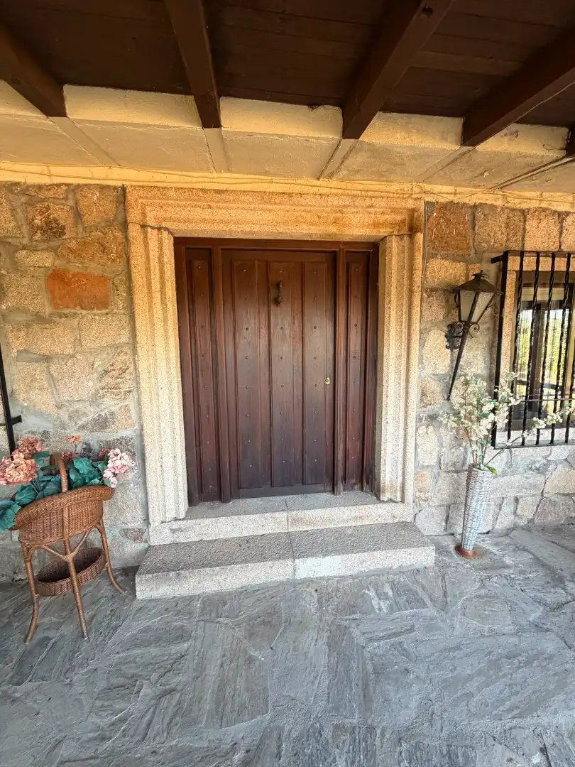 Casa o xalet en venda en Muñana amb Calefacció, Jardí privat i Piscina