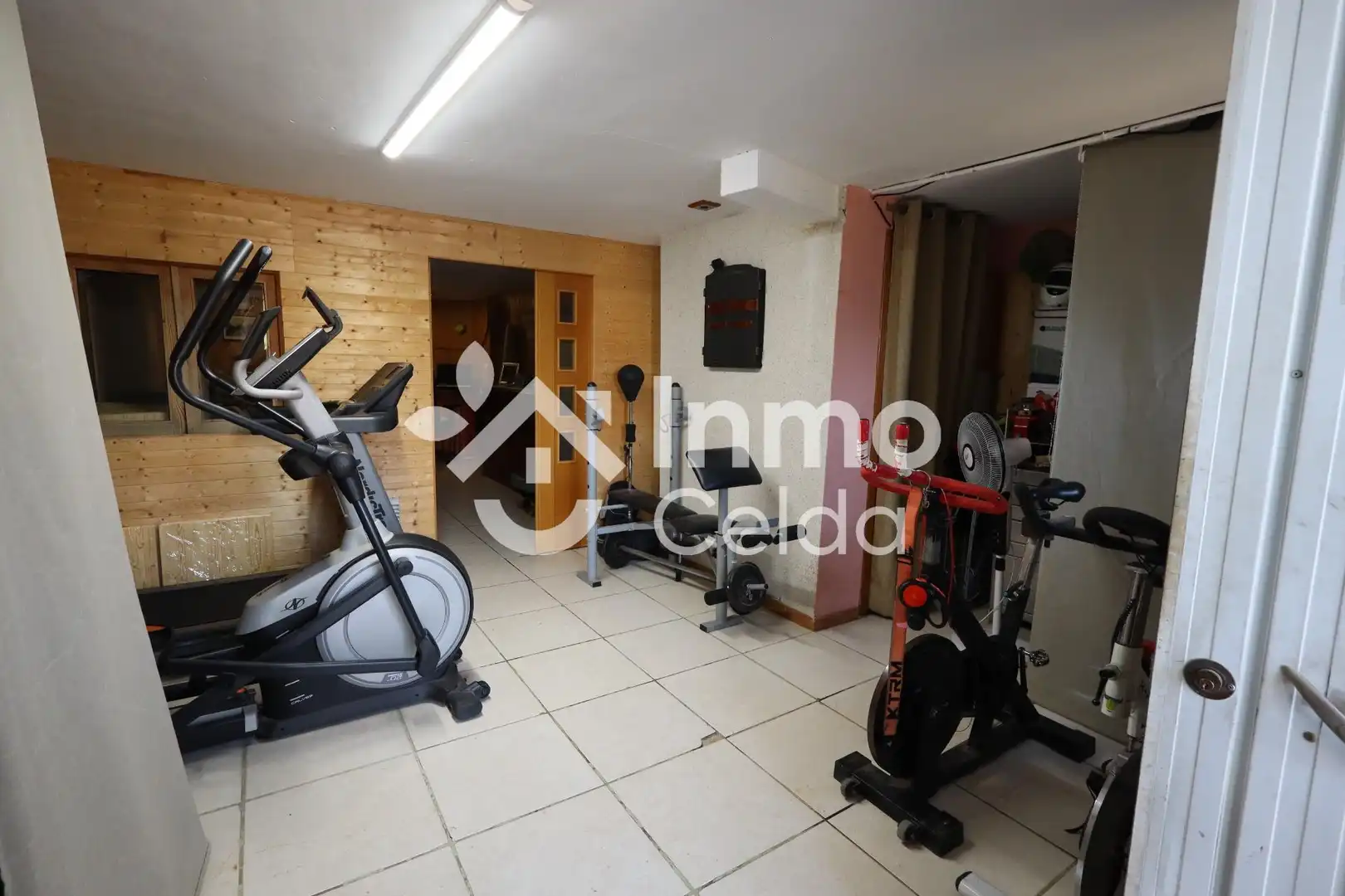 Casa adosada en venta en Chiva con Aire acondicionado, Calefacción y Jardín privado