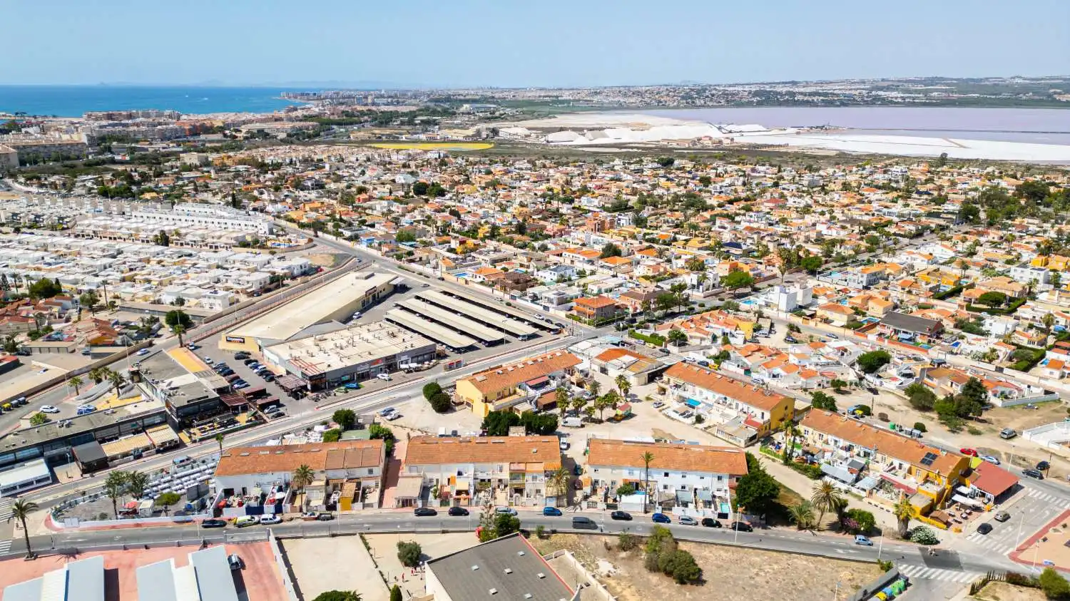 Vista exterior de Edifici en venda en Torrevieja