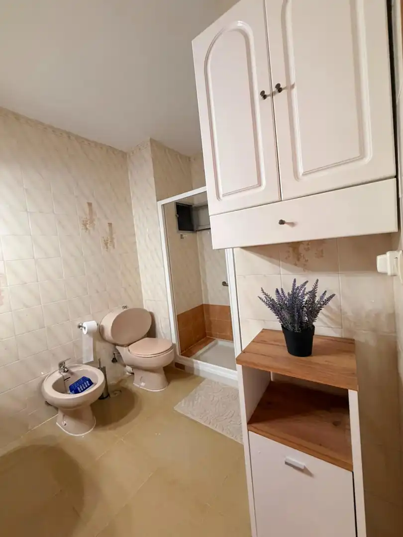 Baño de Piso de alquiler en Mérida con Aire acondicionado, Calefacción y Amueblado