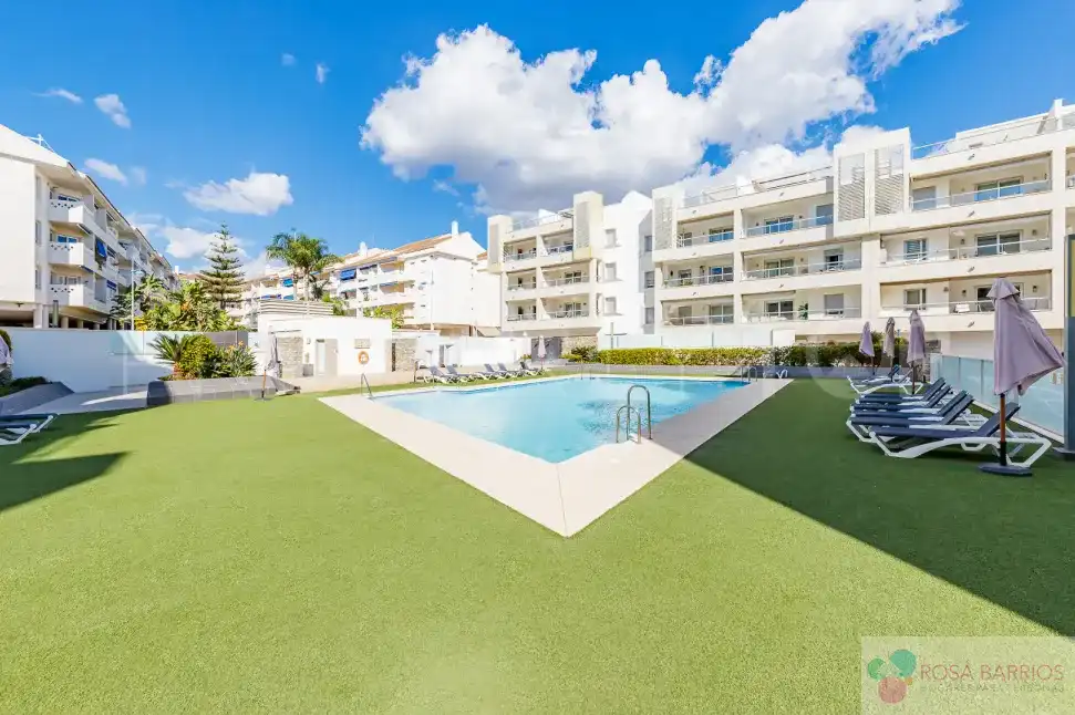Außenansicht von Dachboden zum Verkauf in Marbella mit Klimaanlage, Terrasse und Möbliert