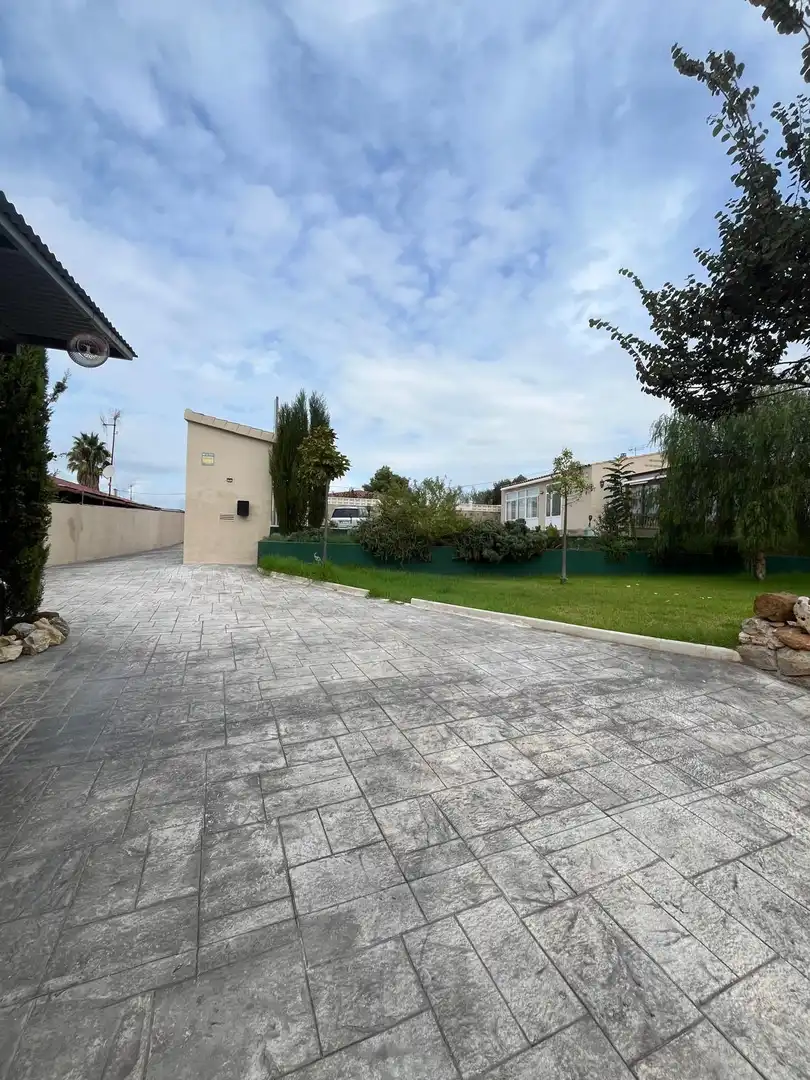 Haus oder Chalet zum Verkauf in Castellón de la Plana / Castelló de la Plana mit Klimaanlage, Schwimmbad und Möbliert
