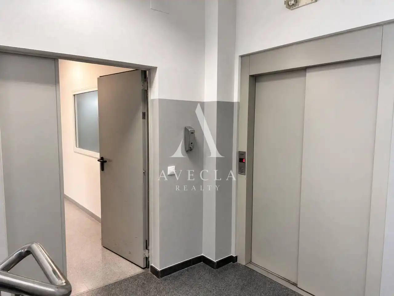 Nave industrial con ascensore in affitto a Calle Pintor Isidre Nonell 120, imagen 15