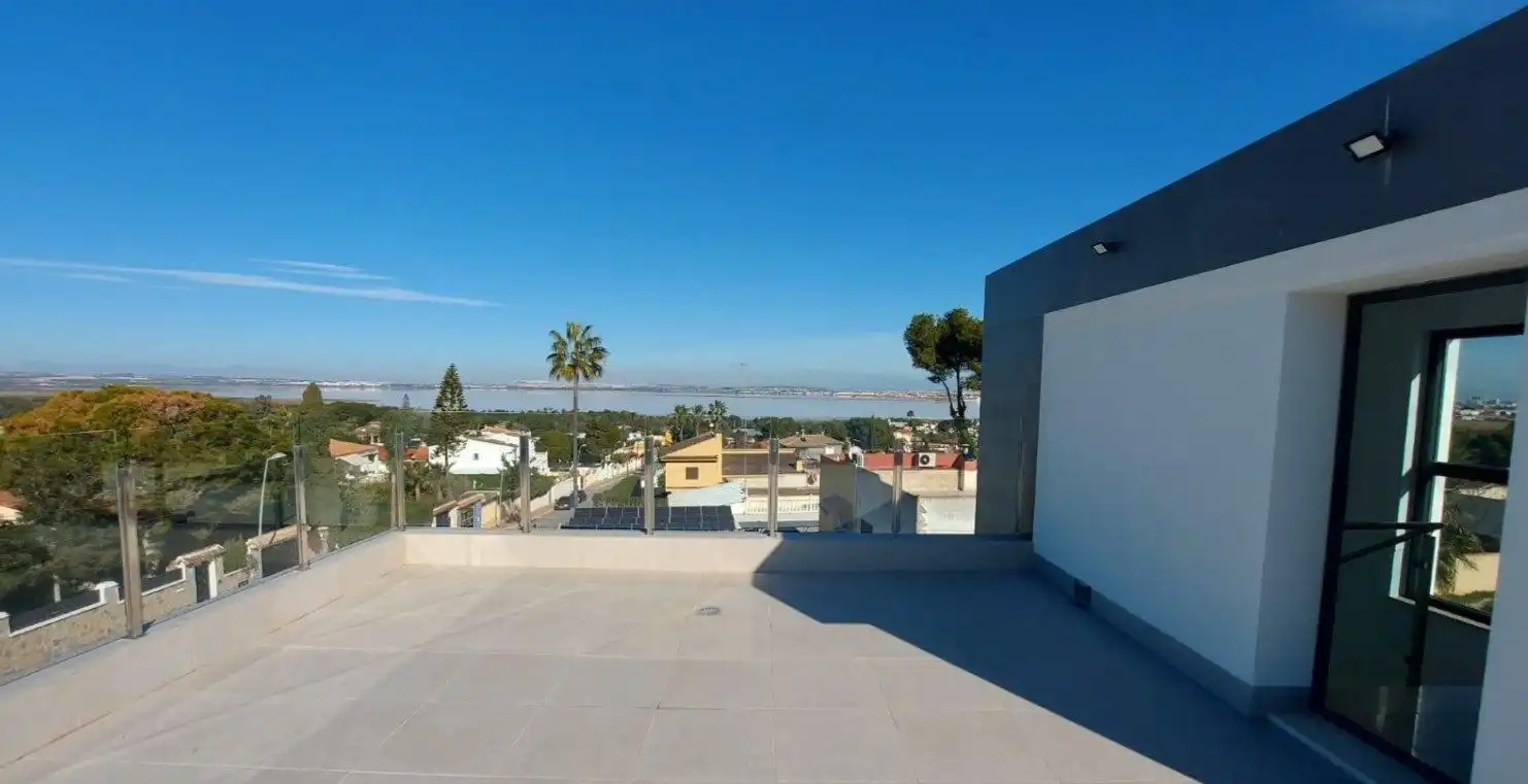 Chalet con terraza en venta en Los Balcones - Los Altos, imagen 21