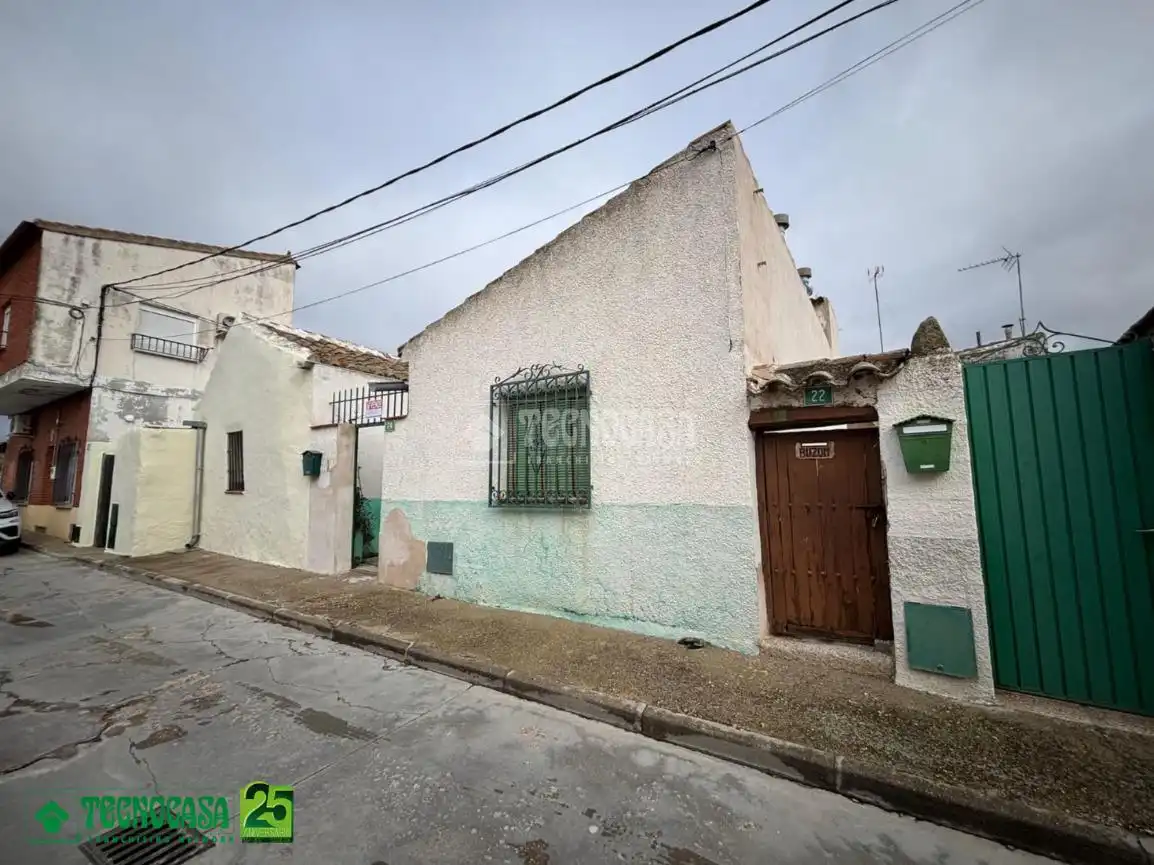 Vista exterior de Casa o chalet en venta en Las Ventas Con Peña Aguilera con Calefacción y Jardín privado