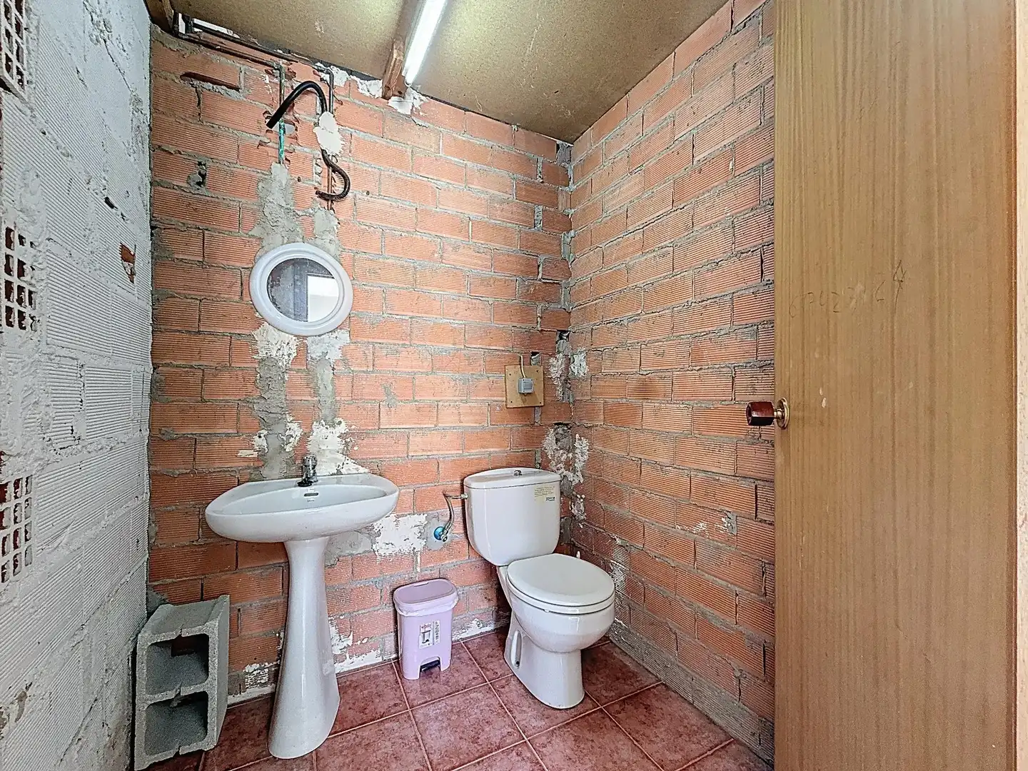 Badezimmer von Geschaftsraum zum Verkauf in Onil