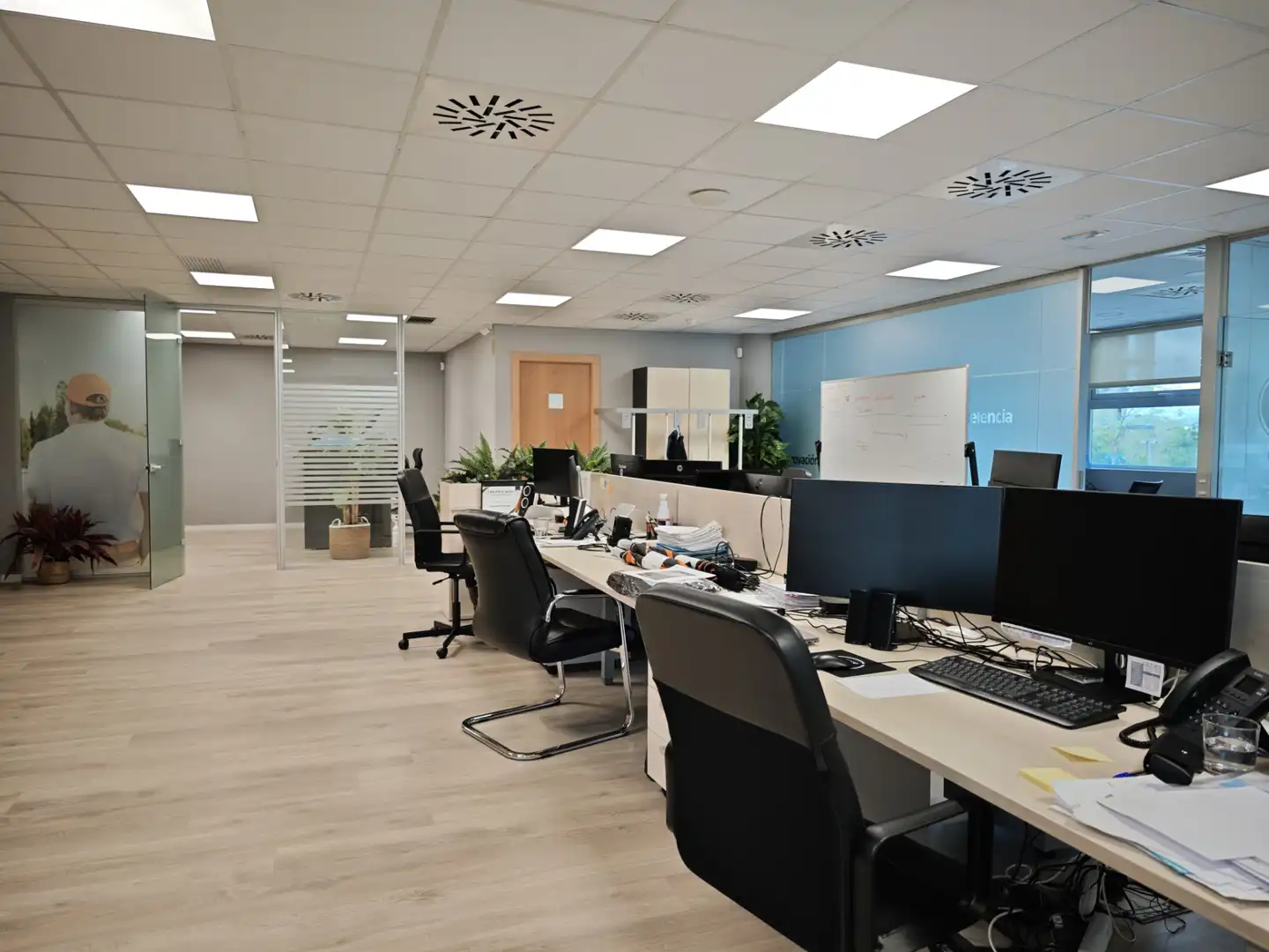 Oficina de lloguer en Sant Joan Despí amb Aire condicionat