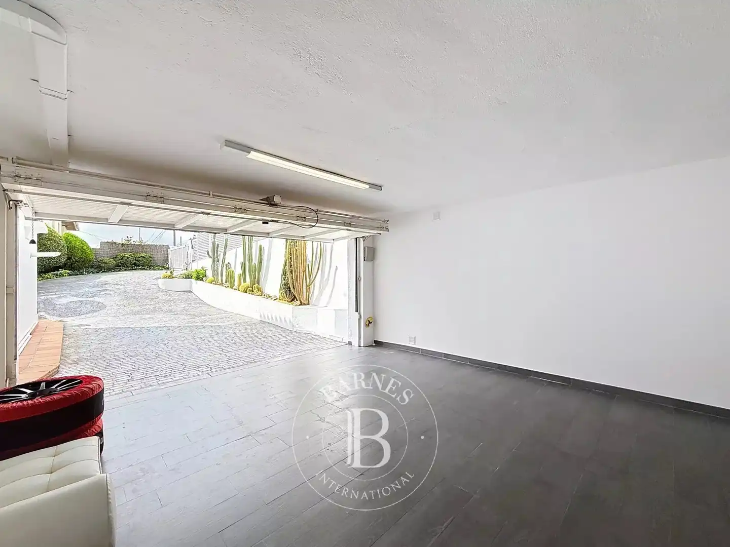 Parking de Casa o chalet en venta en Mataró con Aire acondicionado, Calefacción y Jardín privado