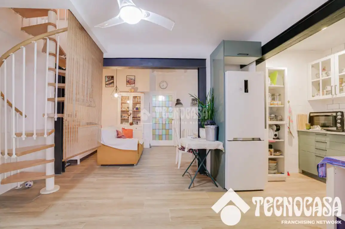 Cocina de Casa adosada en venta en Viladecans con Aire acondicionado, Calefacción y Terraza