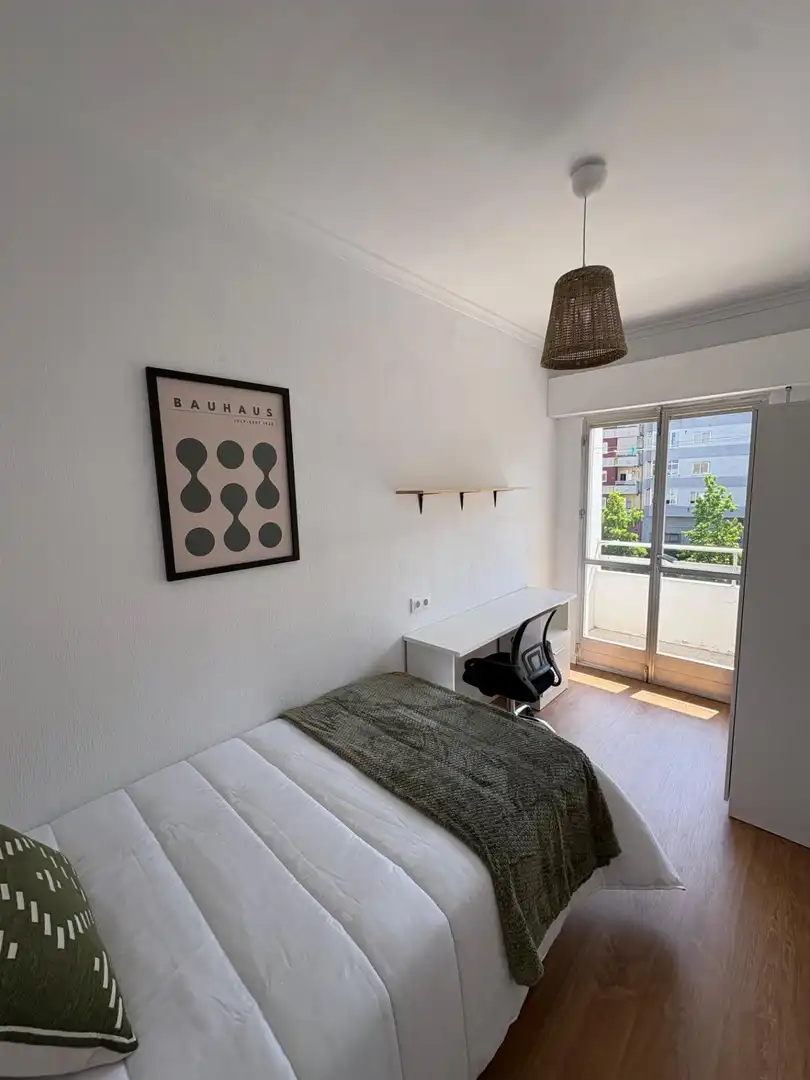 Bedroom of Flat for rent in Ourense Capital   with Heating, Furnished and Balcony