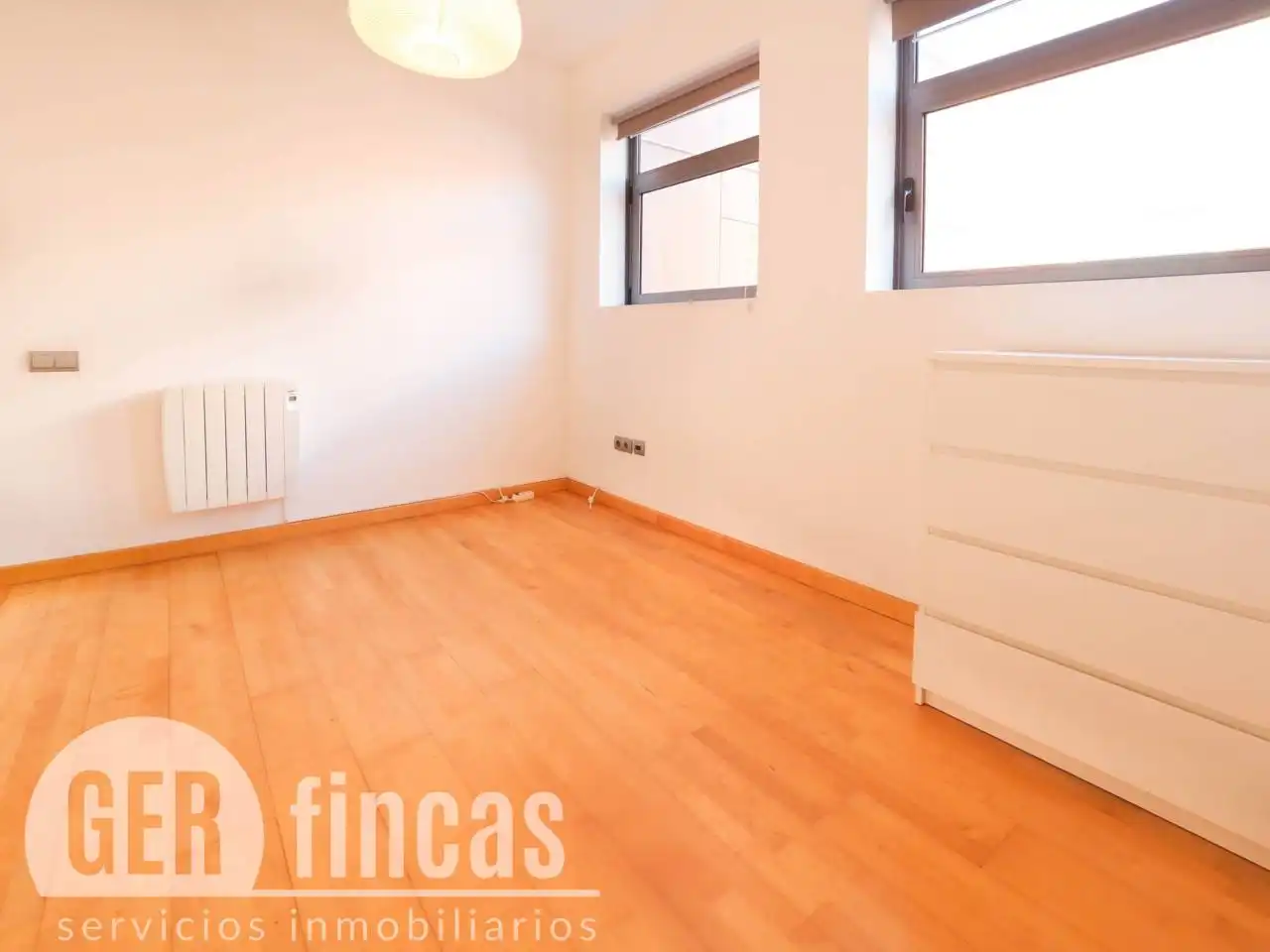 Schlafzimmer von Maisonette zum Verkauf in Terrassa mit Klimaanlage, Heizung und Parkett