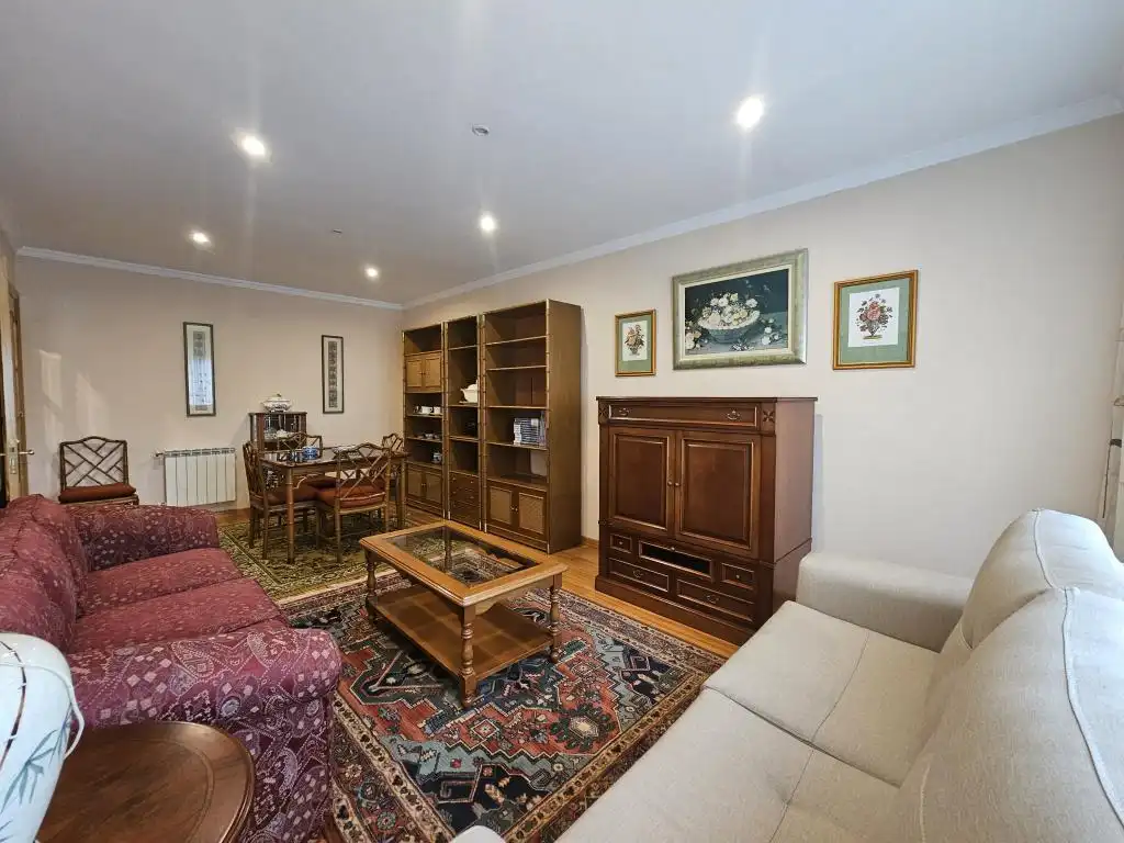 Sala de estar de Piso en venta en Boiro con Calefacción, Parquet y Trastero