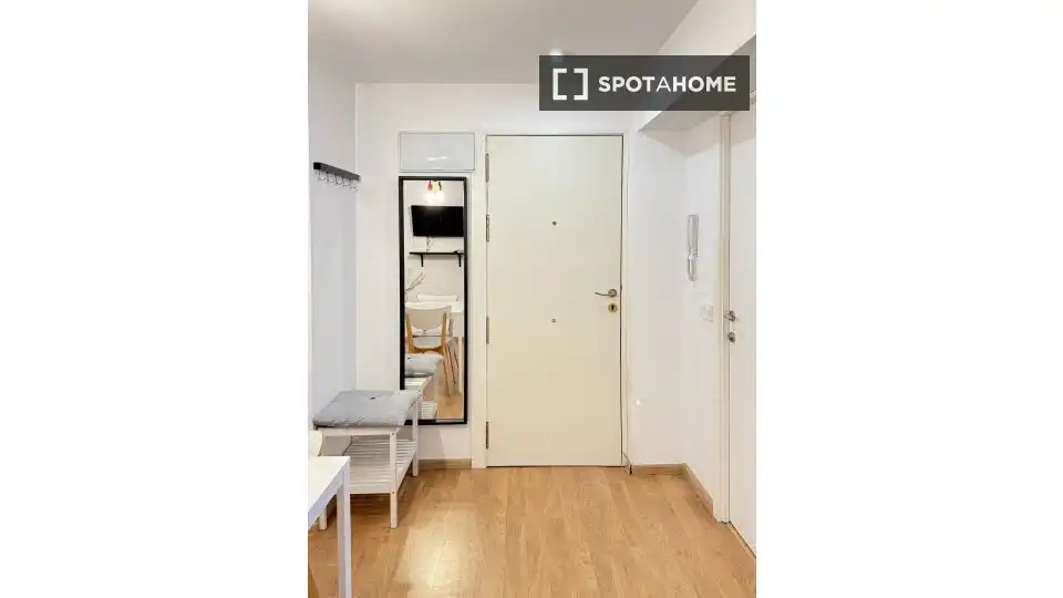 Habitación de Piso de alquiler en Valencia con Aire acondicionado, Calefacción y Amueblado