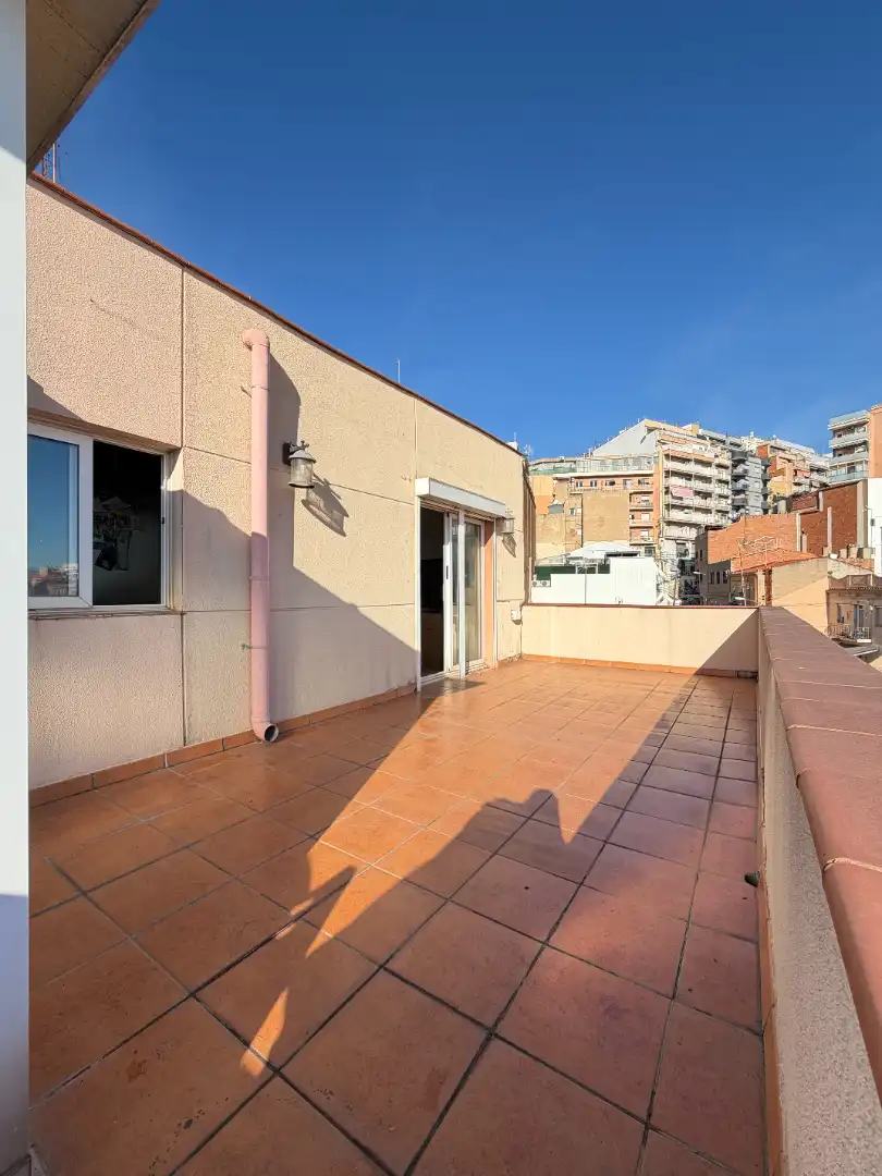 Àtic en venda a Carrer Milà i Fontanals, 33, Sant Crist