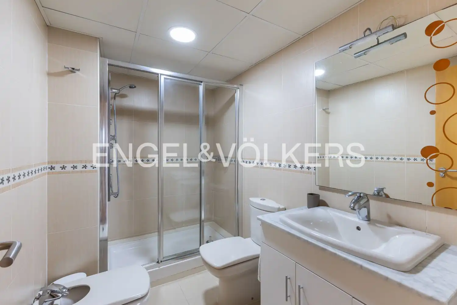 Badezimmer von Wohnung zur Miete in Sagunto / Sagunt mit Klimaanlage, Heizung und Privatgarten