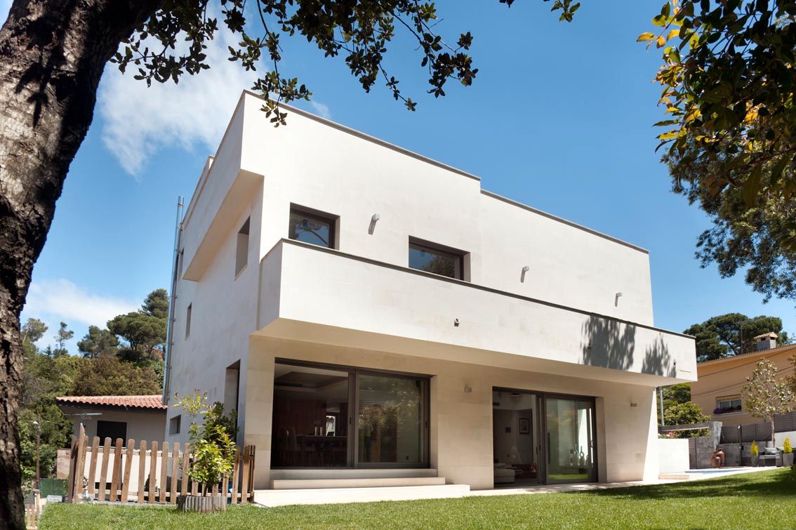 Vista exterior de Casa o xalet en venda en Sant Cugat del Vallès amb Aire condicionat, Calefacció i Jardí privat