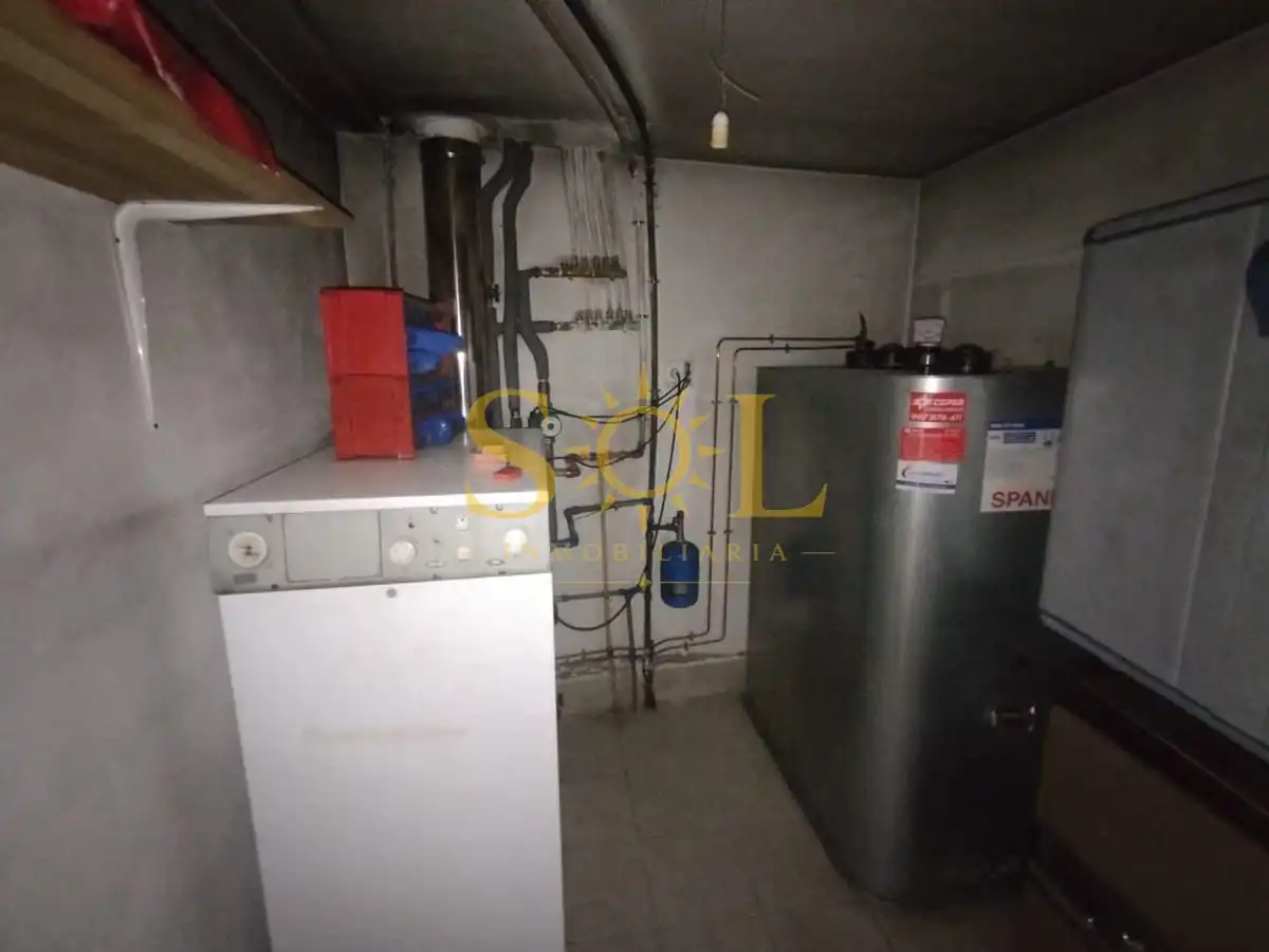 Casa adosada en venta en Sariegos con Calefacción, Jardín privado y Terraza