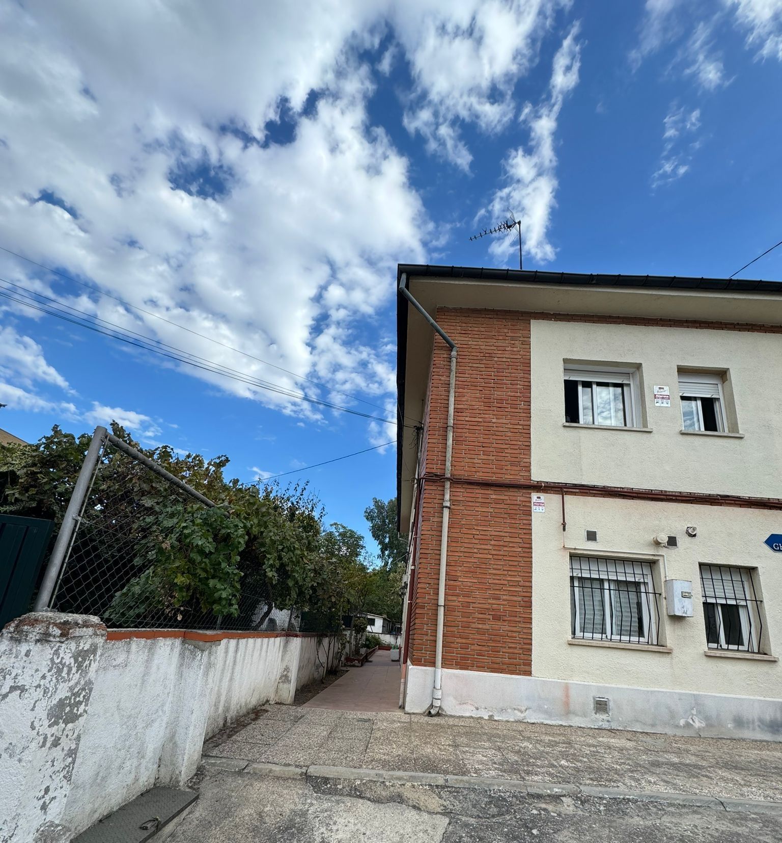 Vista exterior de Casa o xalet en venda en  Madrid Capital amb Calefacció