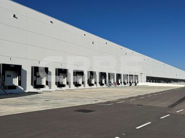 Nau industrial amb ascensor de lloguer a Calle 8 21