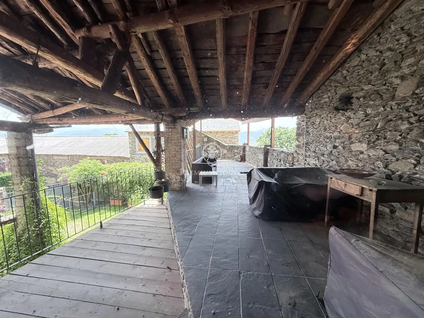 Terrassa de Finca rústica en venda en Guils de Cerdanya amb Jardí privat i Traster