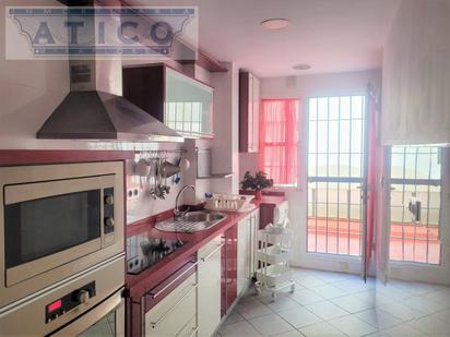 Kitchen of Flat for sale in  Sevilla Capital