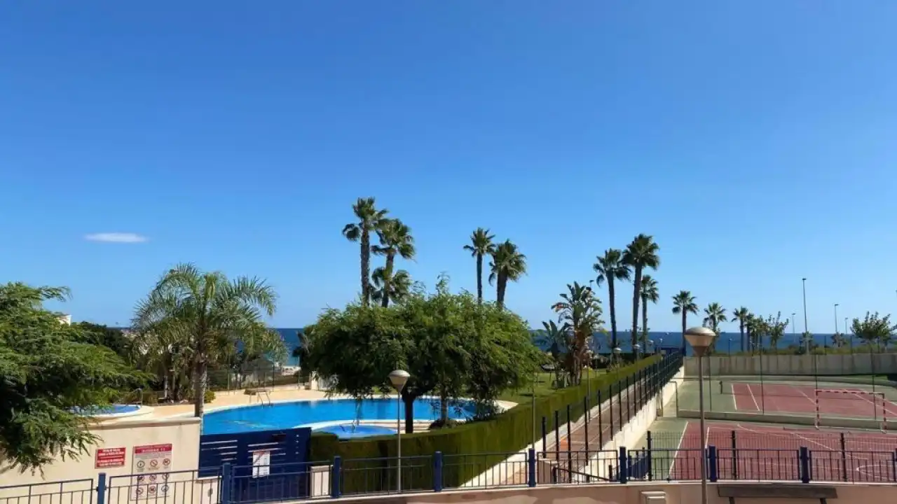 Vista exterior de Piso en venta en Pilar de la Horadada con Aire acondicionado, Calefacción y Terraza