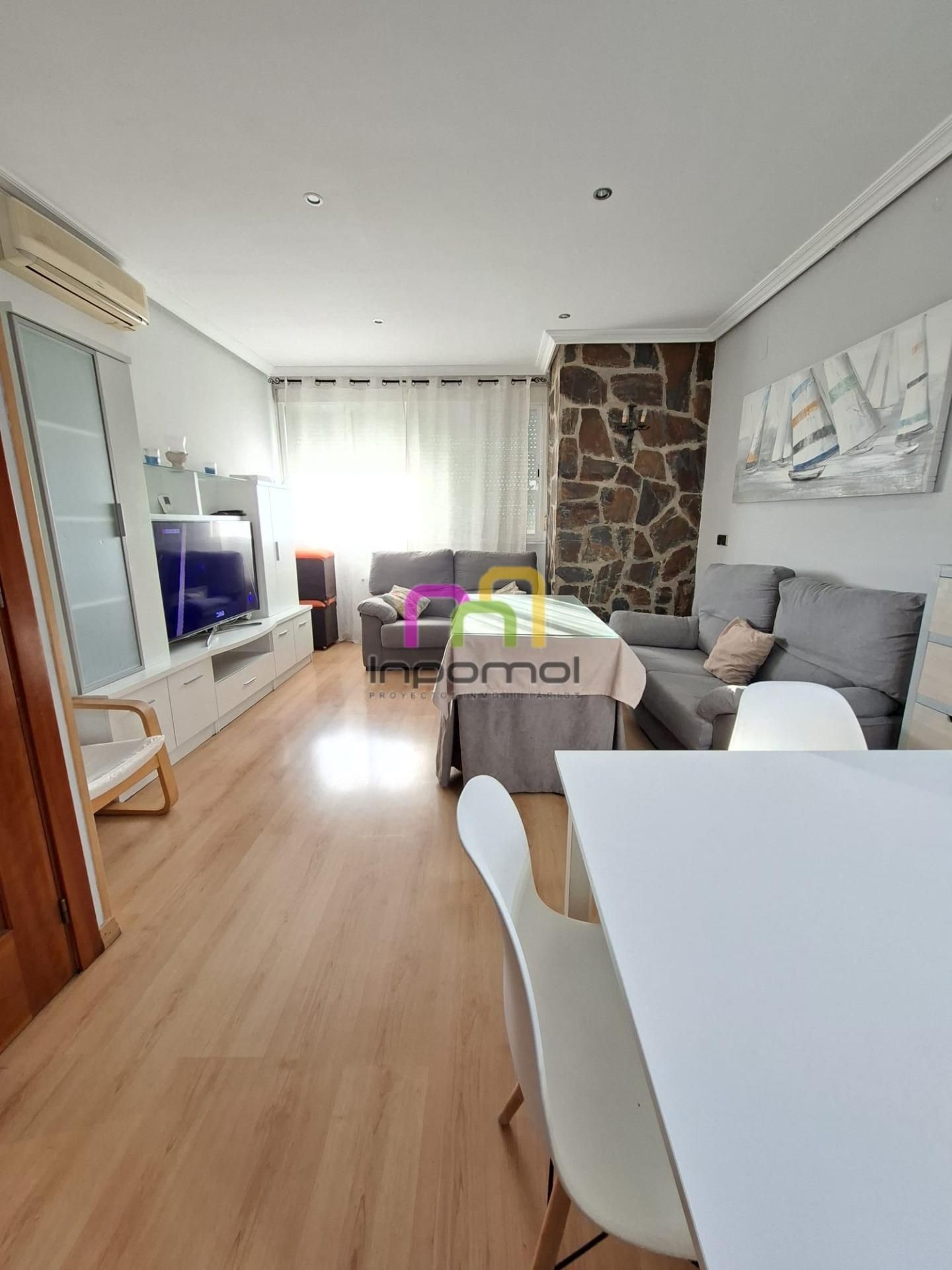 Living room of Flat to rent in Badajoz Capital  with Air Conditioner, Heating and Balcony