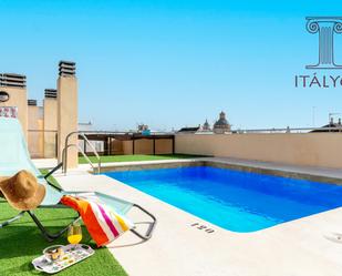Piscina de Dúplex de lloguer en  Sevilla Capital amb Calefacció, Parquet i Piscina comunitària