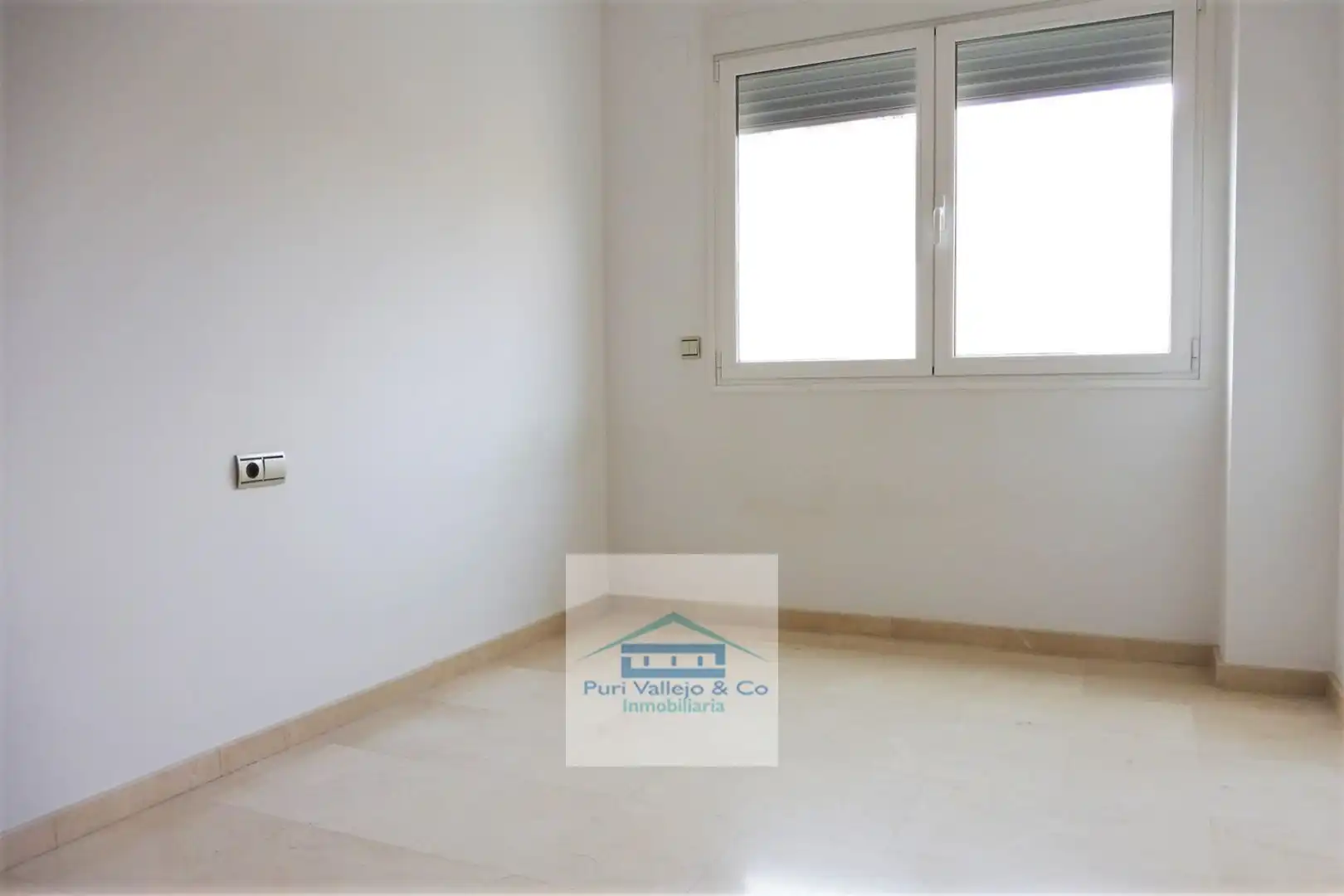 Bedroom of Flat for rent in Córdoba  with Air Conditioner, Terrace and Storage room