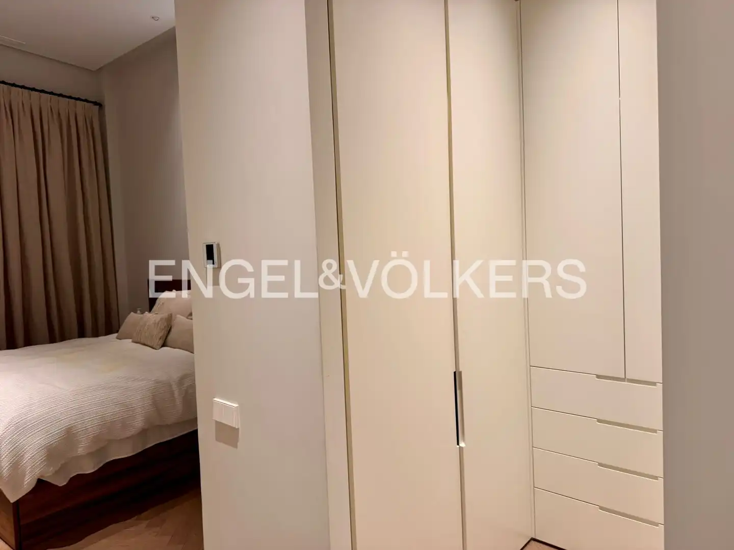 Bedroom of Flat for sale in Madrid  with Air Conditioner, Heating and Storage room