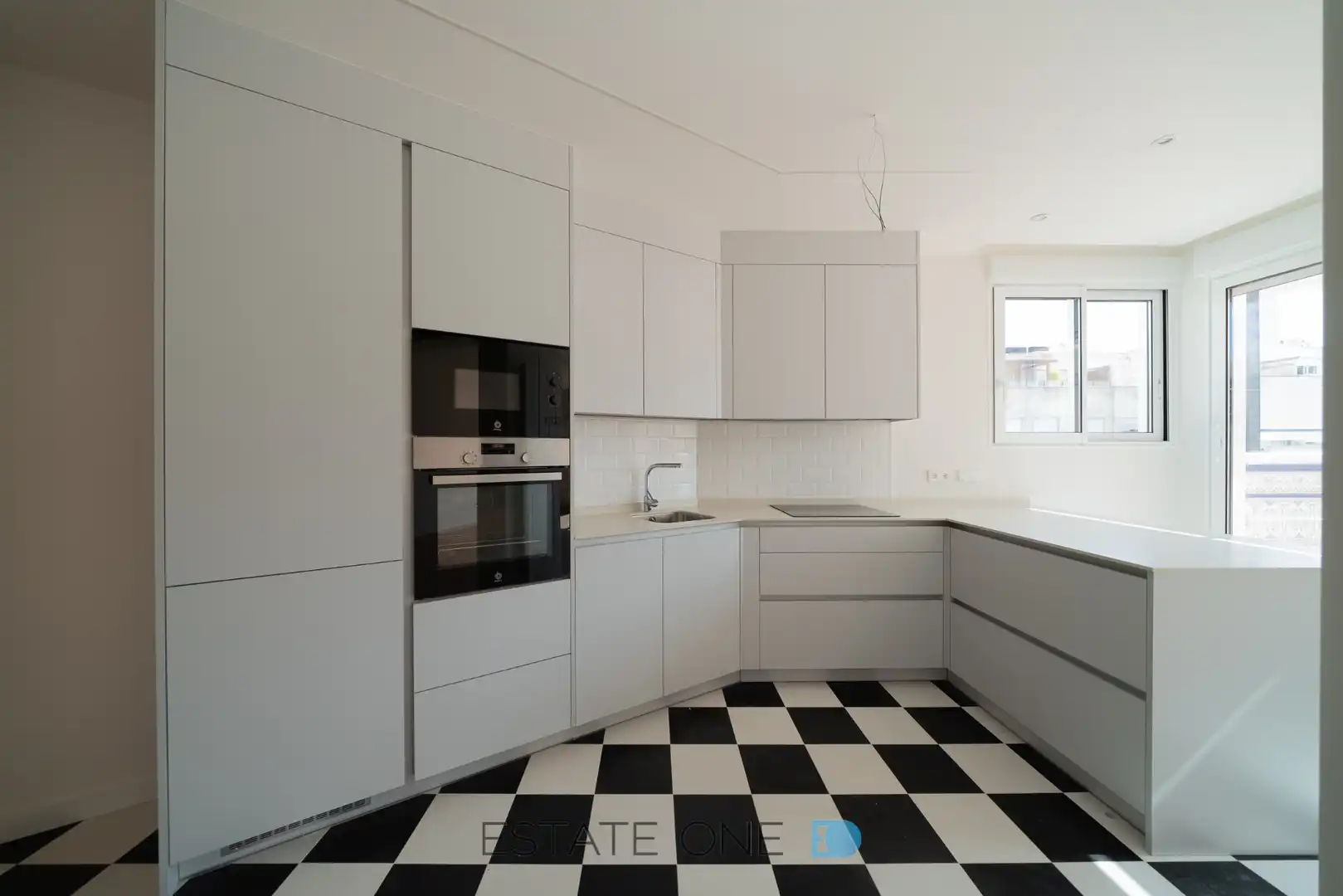 Cuina de Àtic de lloguer en Madrid amb Aire condicionat, Calefacció i Parquet