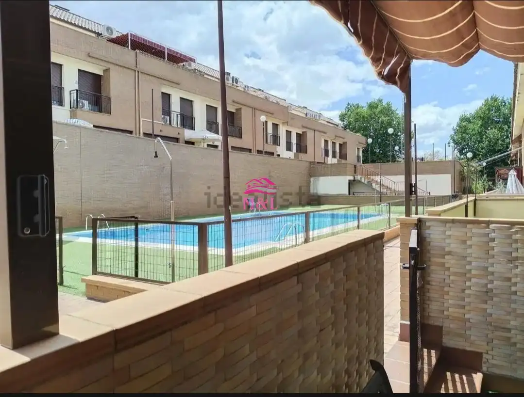 Vista exterior de Casa o chalet en venta en Mérida con Aire acondicionado, Calefacción y Terraza