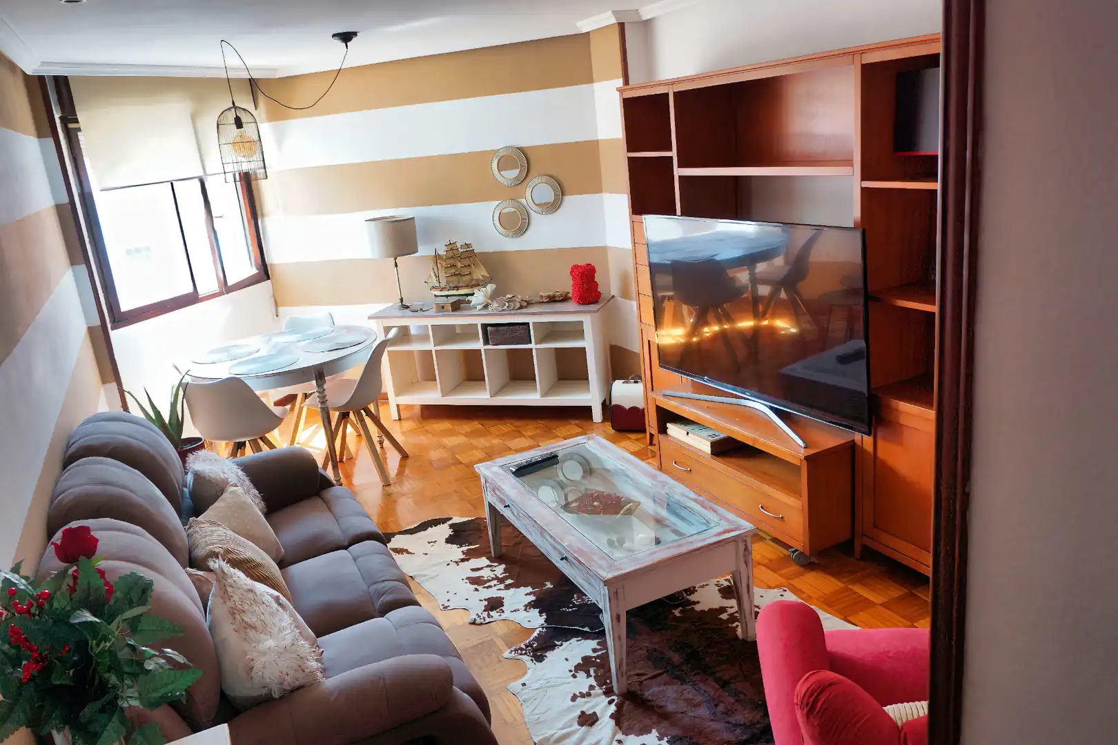 Living room of Flat for sale in Corvera de Asturias  with Parquet flooring, Storage room and Furnished