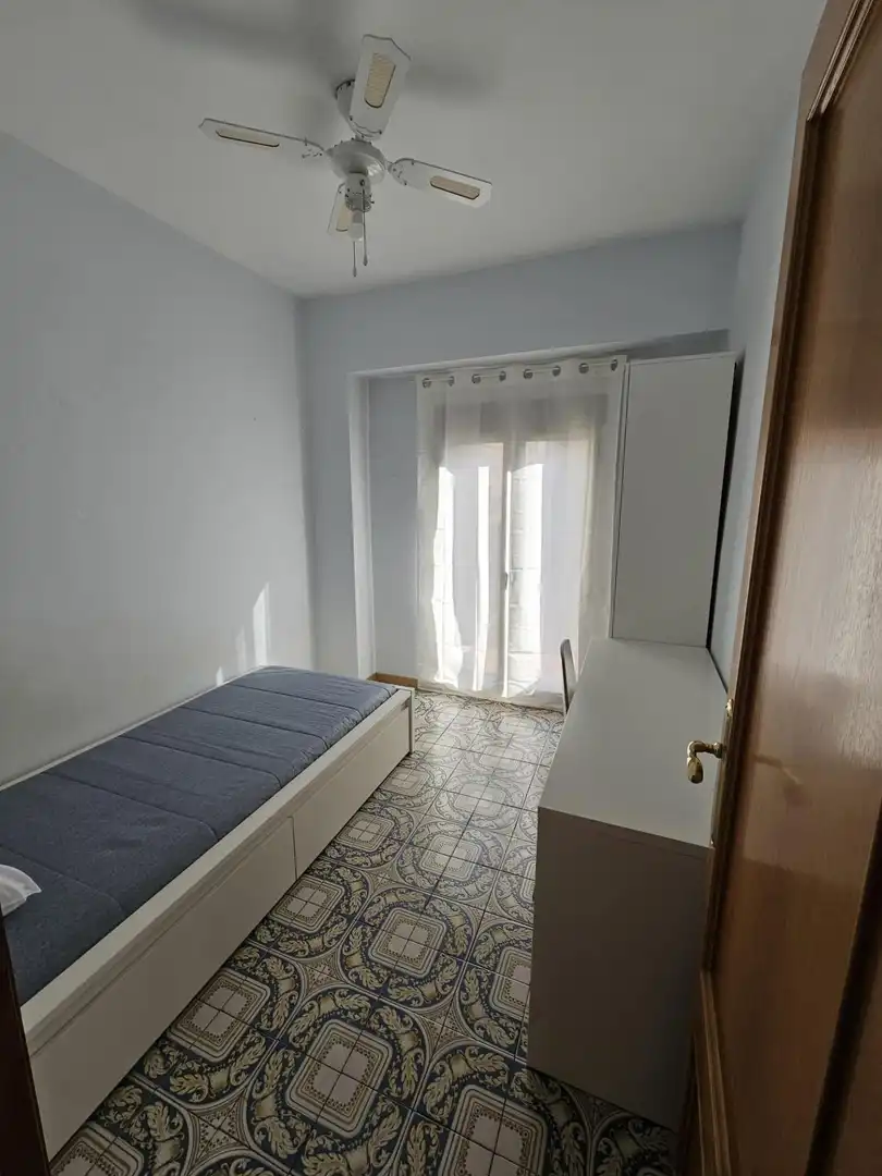 Bedroom of Flat for rent in Valencia  with Air Conditioner, Heating and Furnished