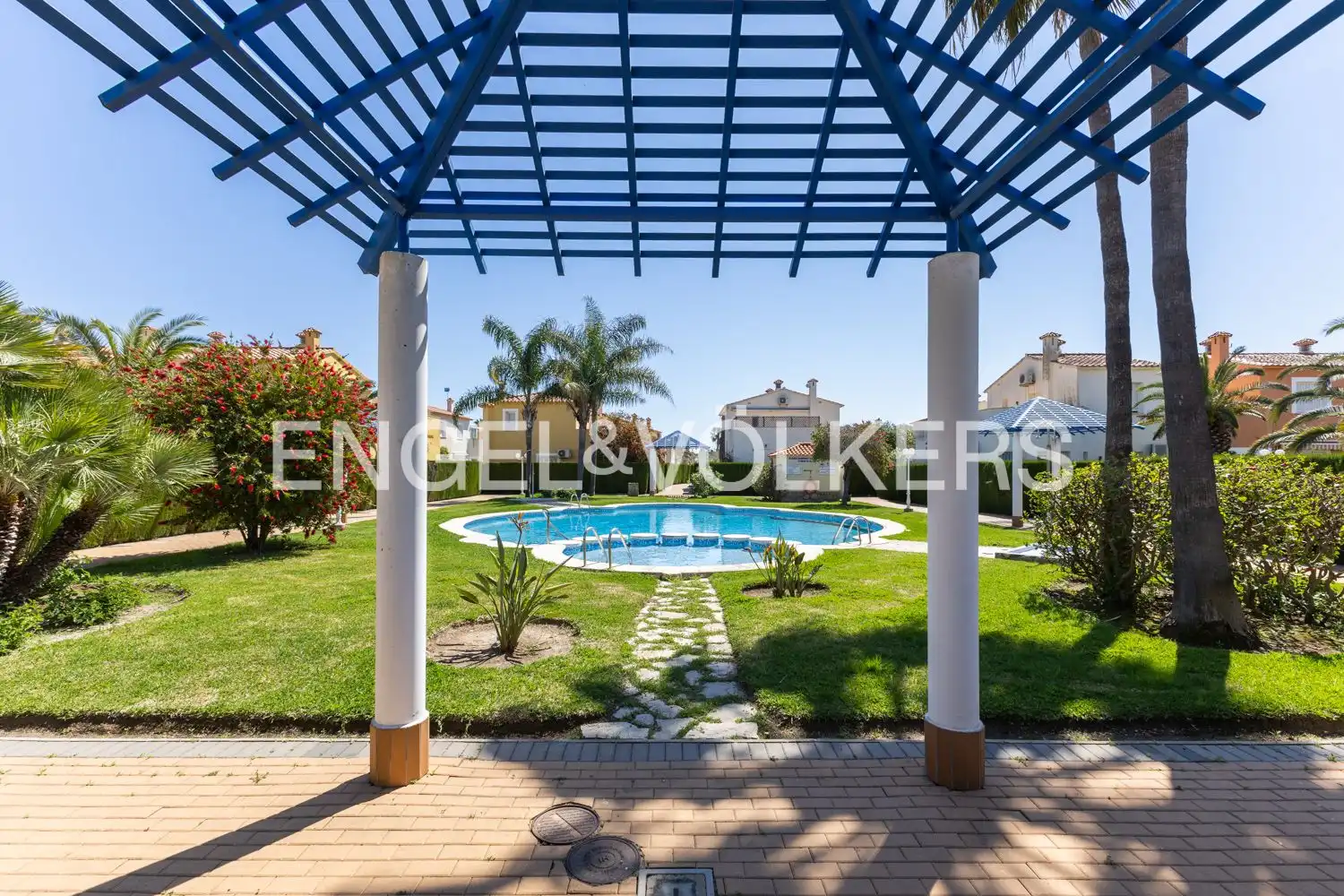 Piscina de Casa o chalet de alquiler en Oliva con Aire acondicionado, Calefacción y Jardín privado