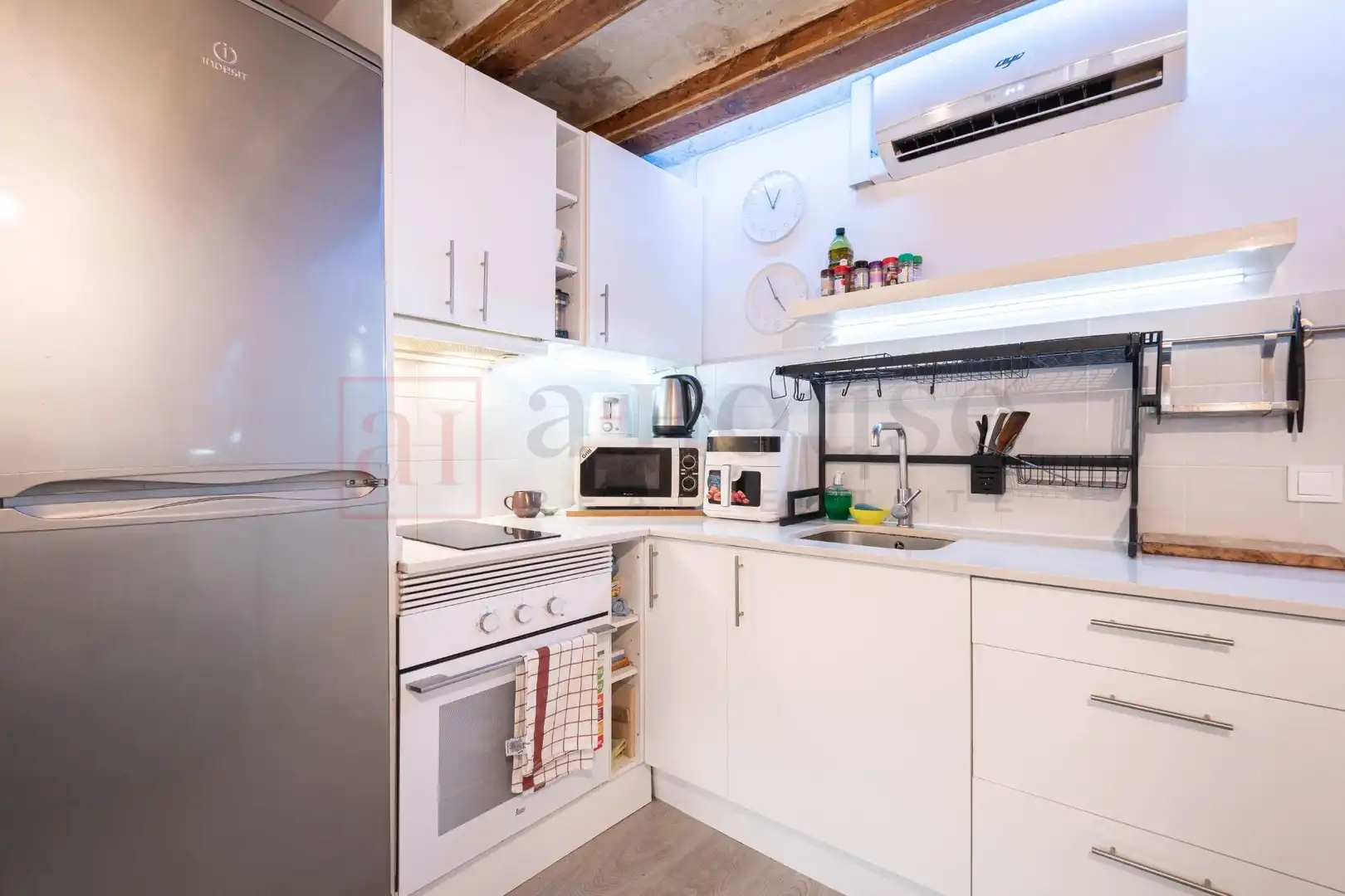 Appartamento con terrazza in vendita a Calle ESCUDELLERS, imagen 9