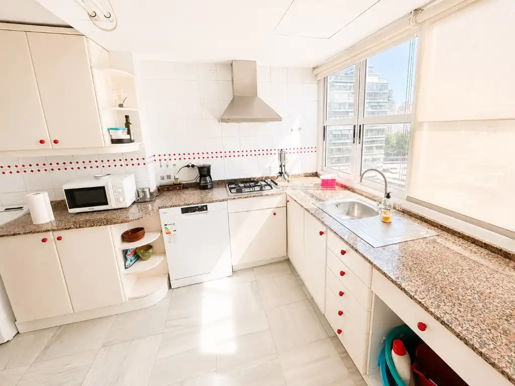 Cocina de Piso de alquiler en Benidorm con Aire acondicionado y Amueblado