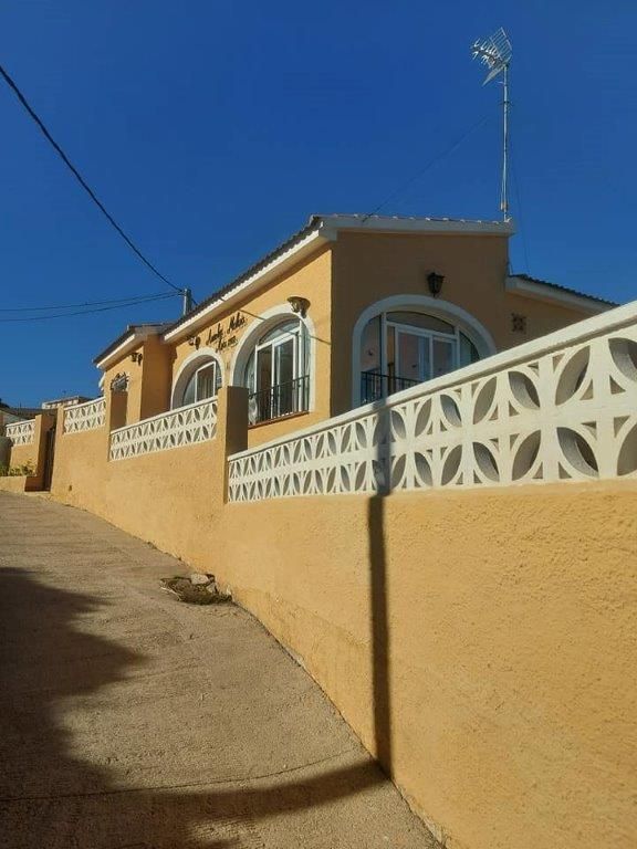 Vista exterior de Finca rústica en venda en Callosa d'en Sarrià amb Jardí privat, Terrassa i Traster