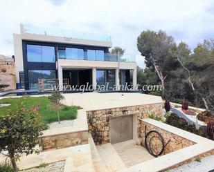 Exterior view of House or chalet for sale in Villarluengo  with Terrace, Swimming Pool and Balcony