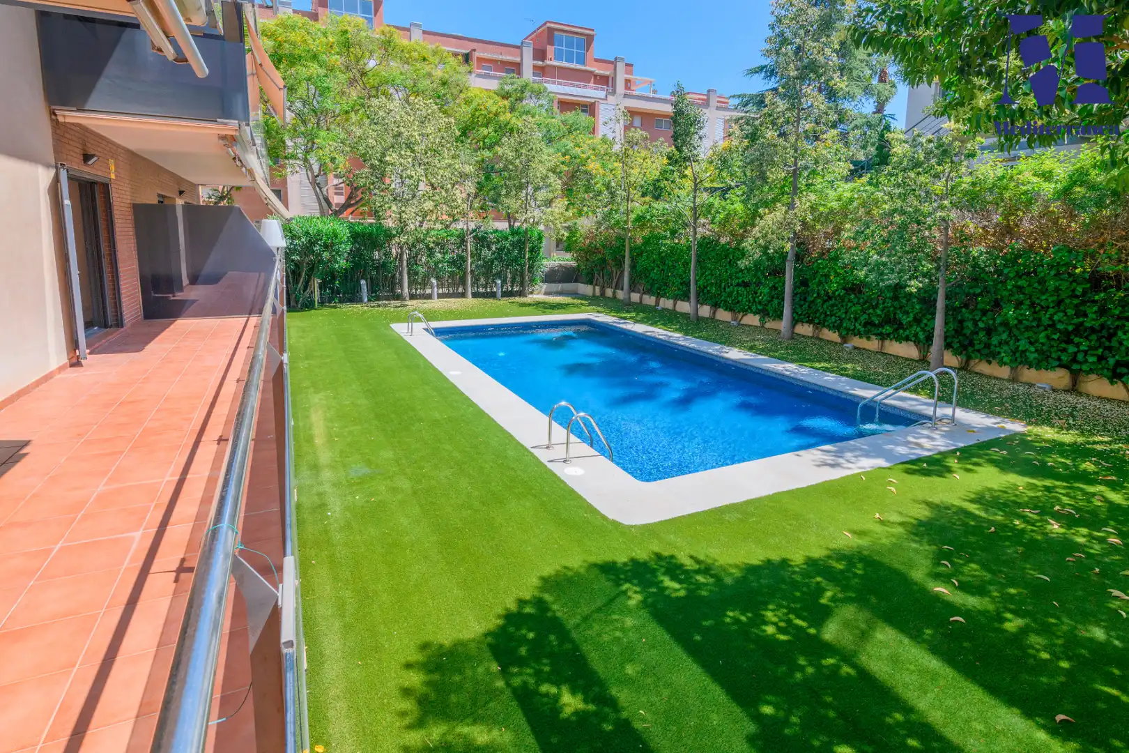 Swimming pool of Flat for rent in Castelldefels  with Air Conditioner, Heating and Parquet flooring