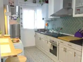 Cocina de Piso de alquiler en Gijón  con Calefacción, Parquet y Amueblado