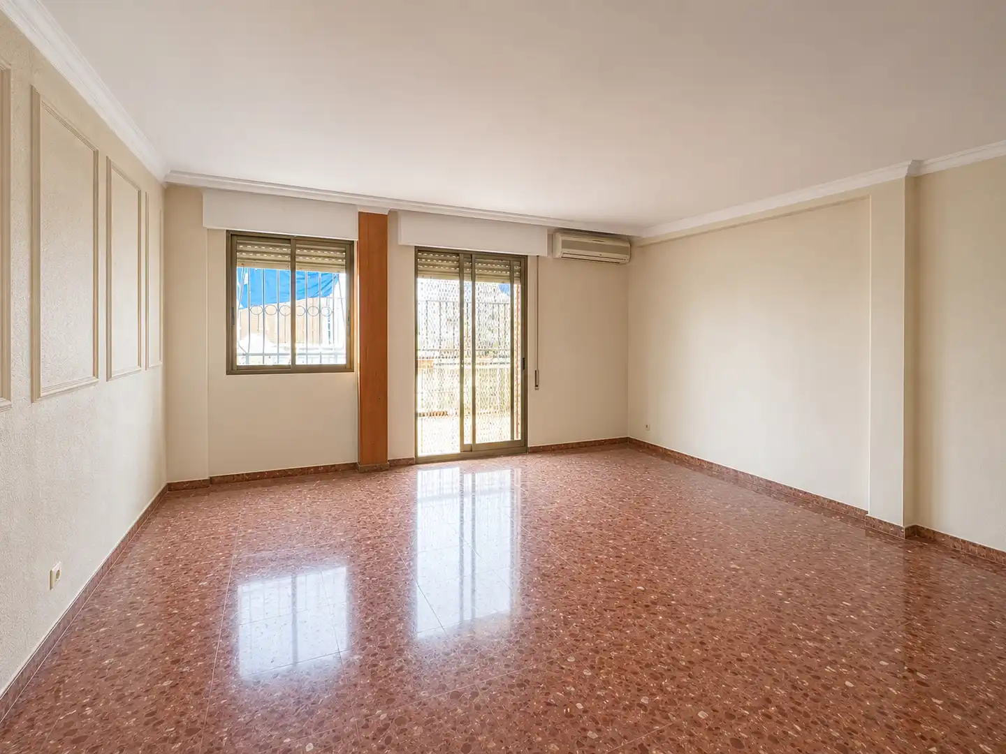 Habitación de Piso en venta en Jaén con Calefacción, Terraza y Amueblado
