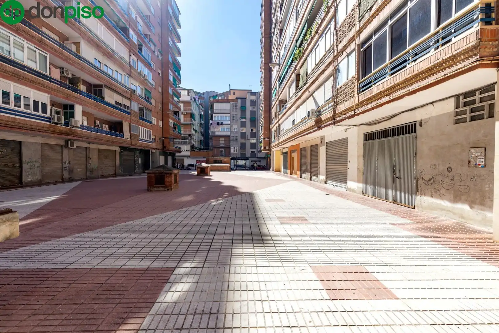 Piso en venta en Calle ALMUÑECAR, 4, Barrio de Zaidín