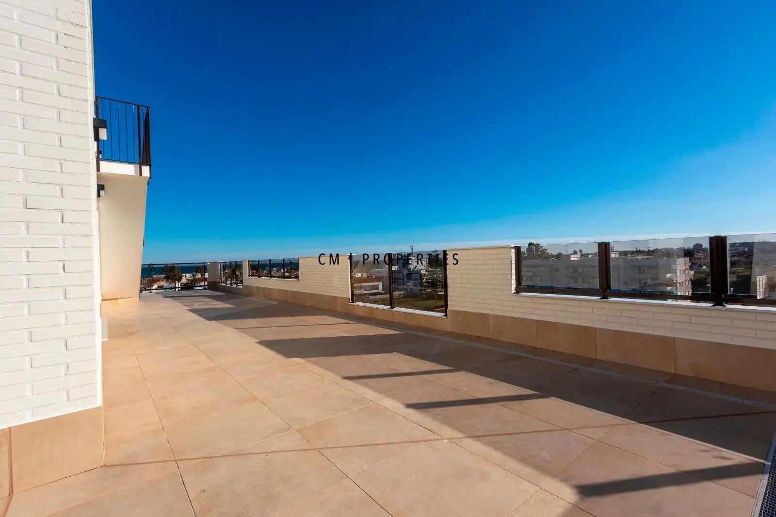 Terrace of Attic for rent in Sagunto / Sagunt  with Air Conditioner, Heating and Parquet flooring