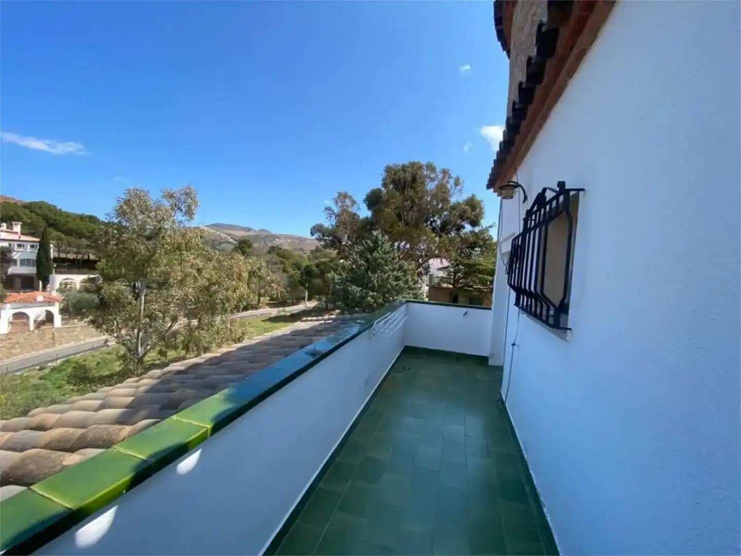 Vista exterior de Casa o xalet en venda en Roses amb Aire condicionat, Piscina i Balcó