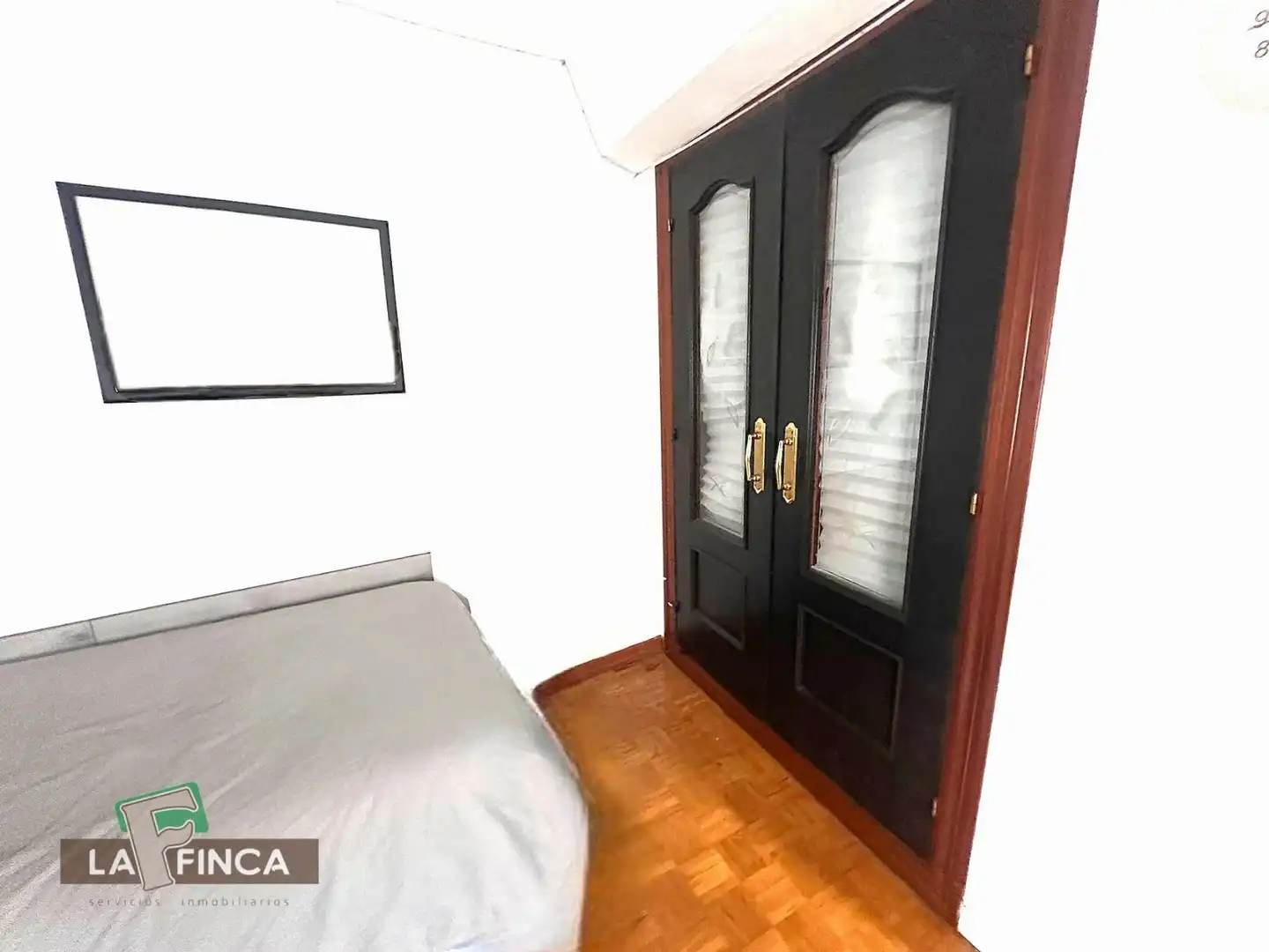 Bedroom of Flat for sale in Oviedo   with Heating and Furnished