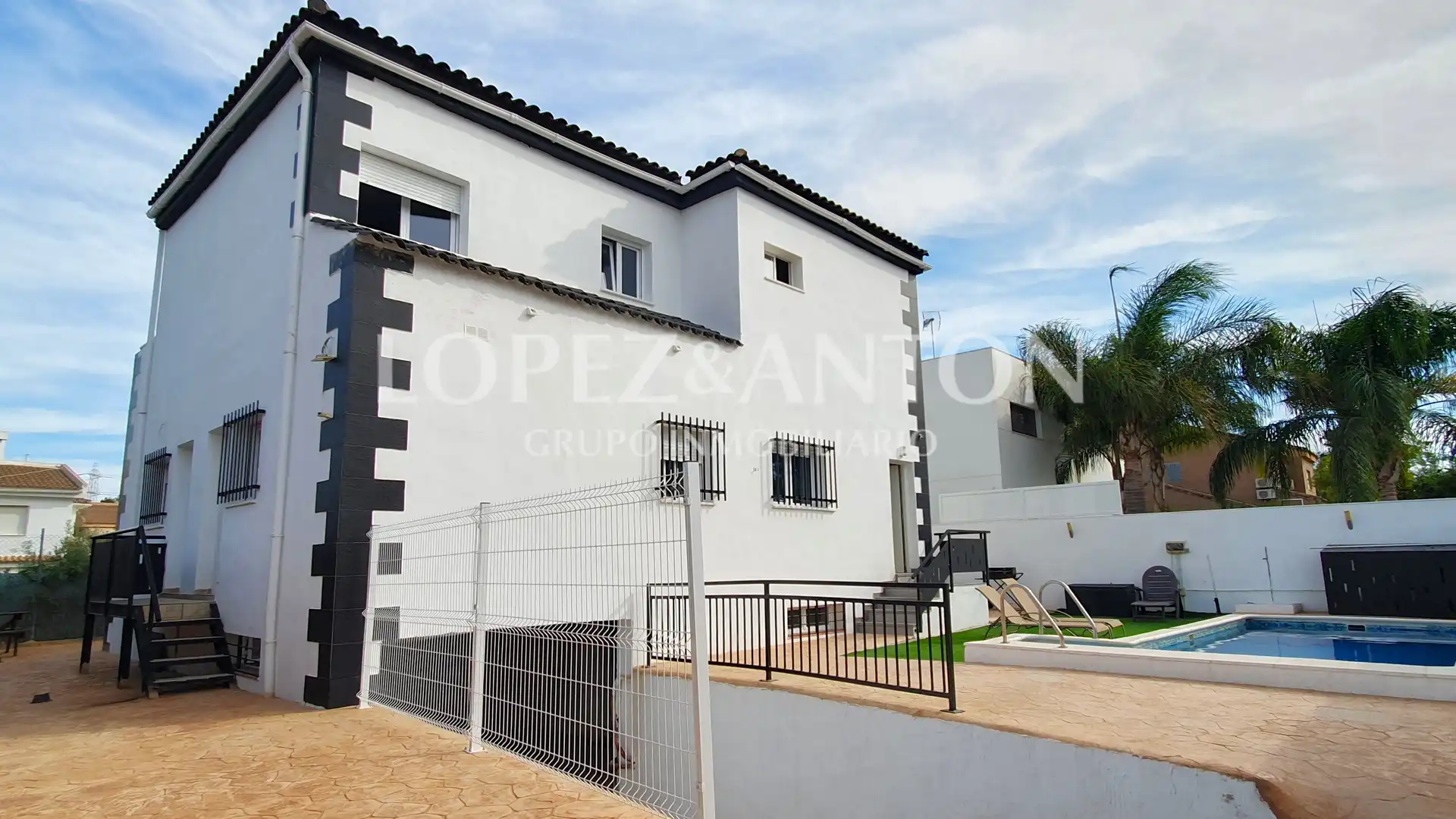 Exterior view of Houses for sale in L'Eliana  with Air Conditioner, Heating and Private garden