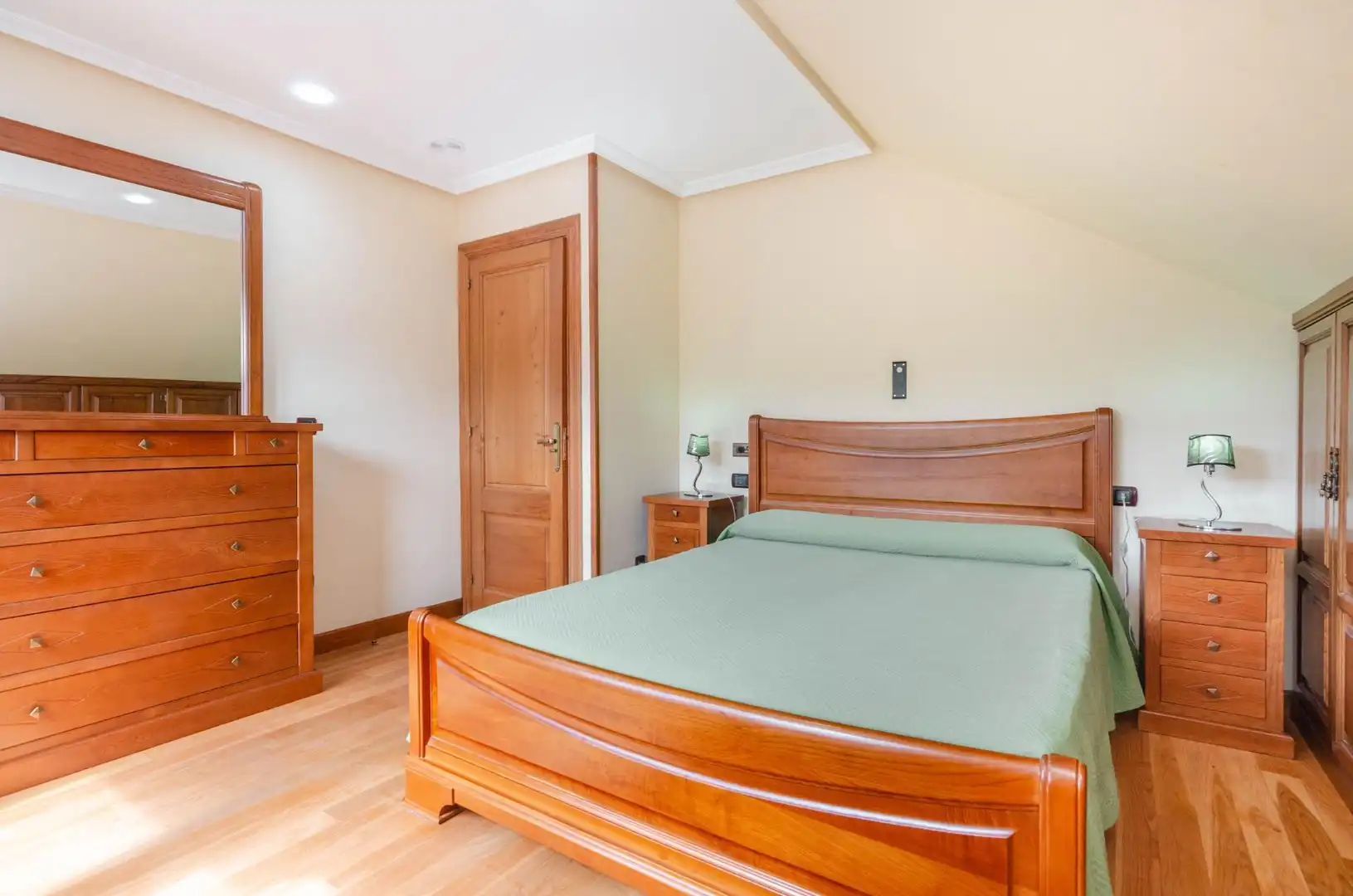 Habitación de Casa o chalet en venta en Piloña con Calefacción, Jardín privado y Parquet